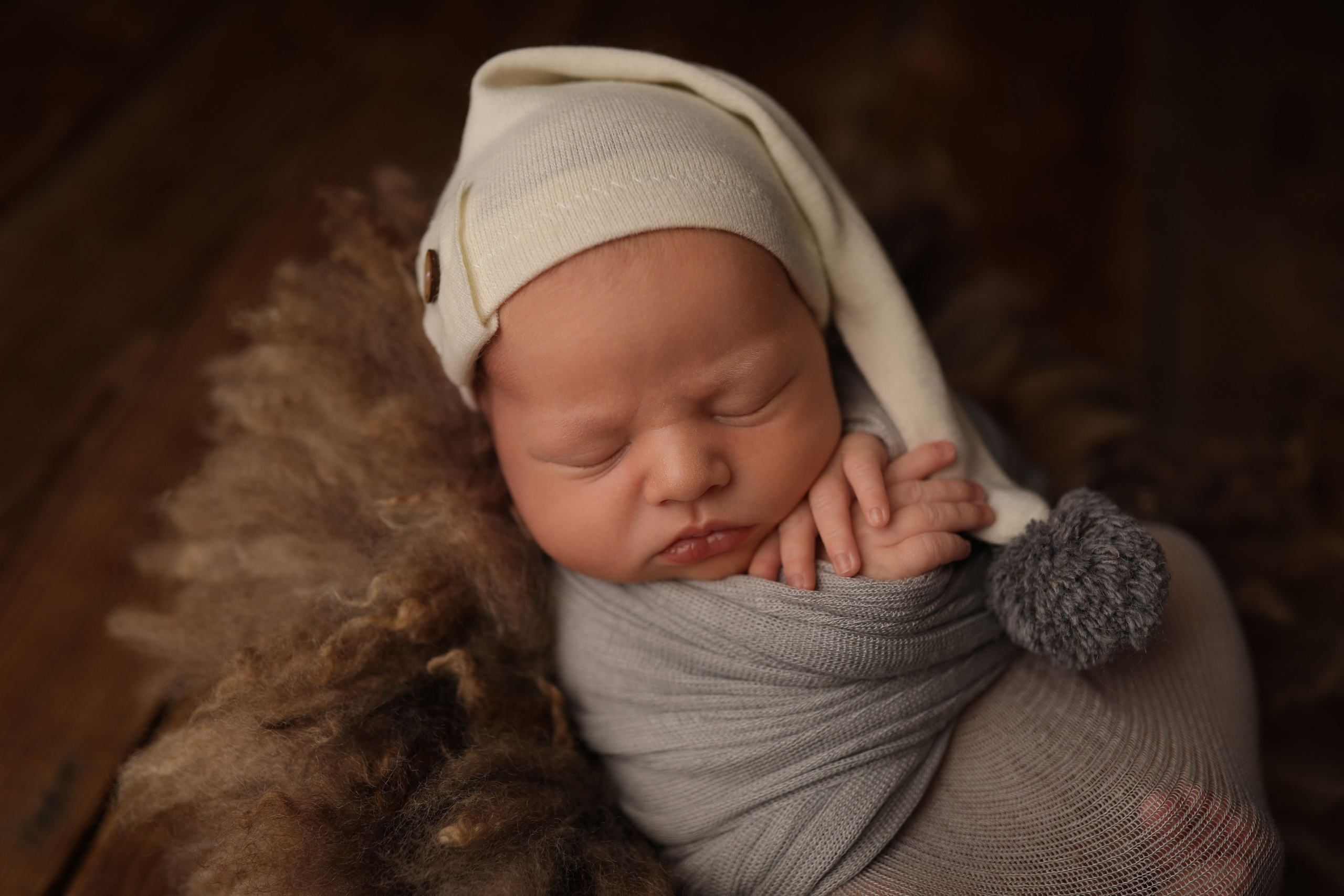 PH @anna_molodykh_newborn.almaty. Retoucher Aleksmokh