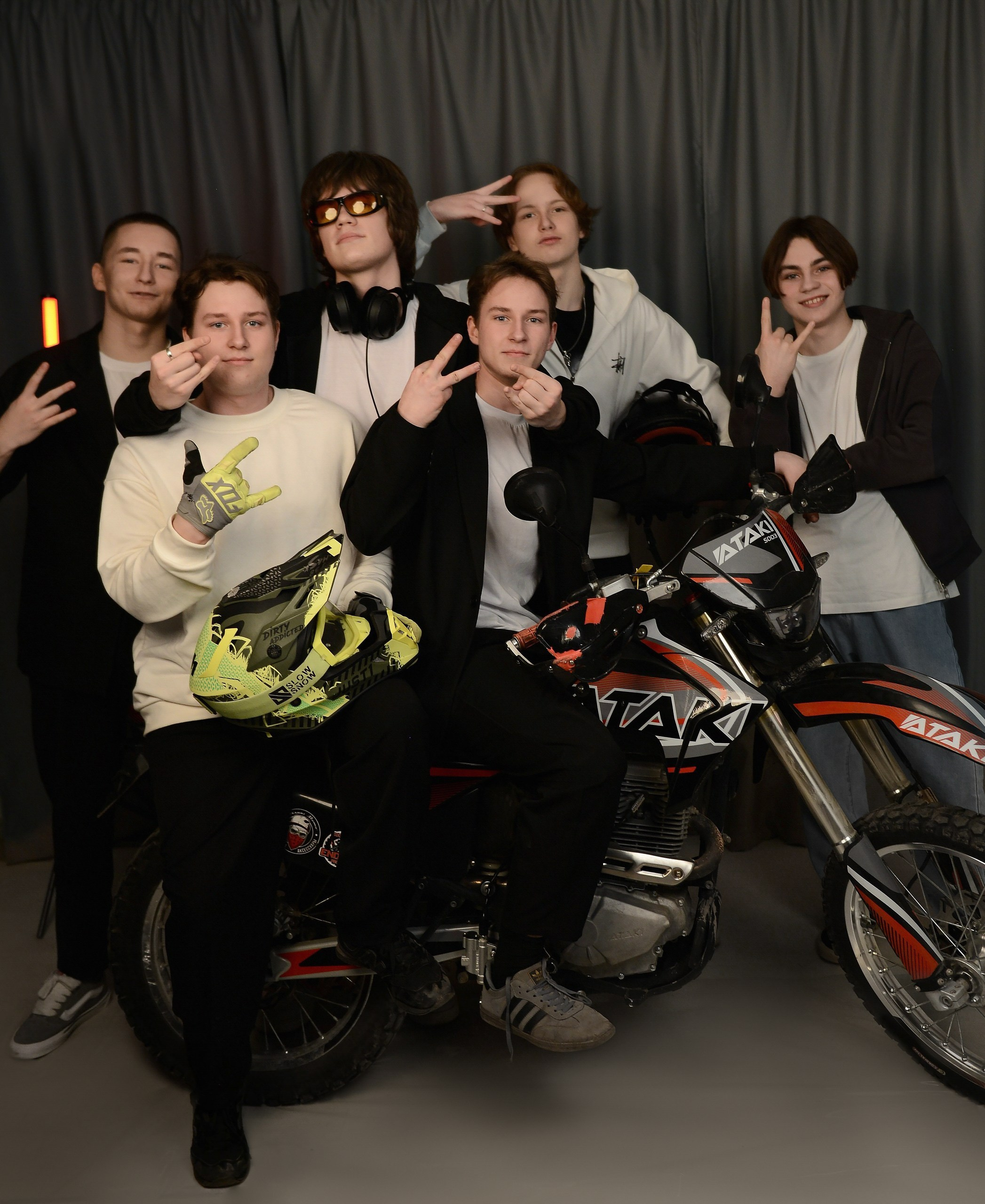 Выпускные альбомы 9-11 класс. Фотограф в Новомичуринске Наталья Малиновская