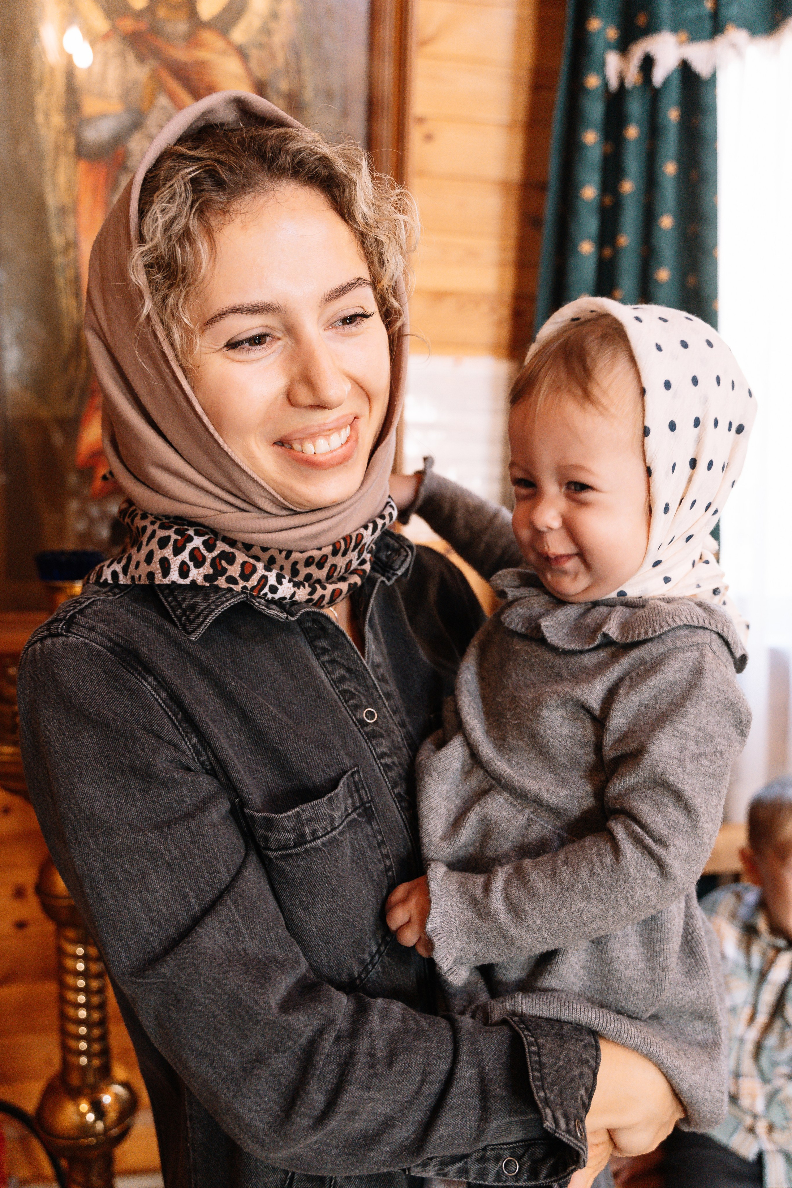 Крестины в Покровской церкви. Фотограф в Москве Анна Москаленко. Съёмки Москва и Подмосковье