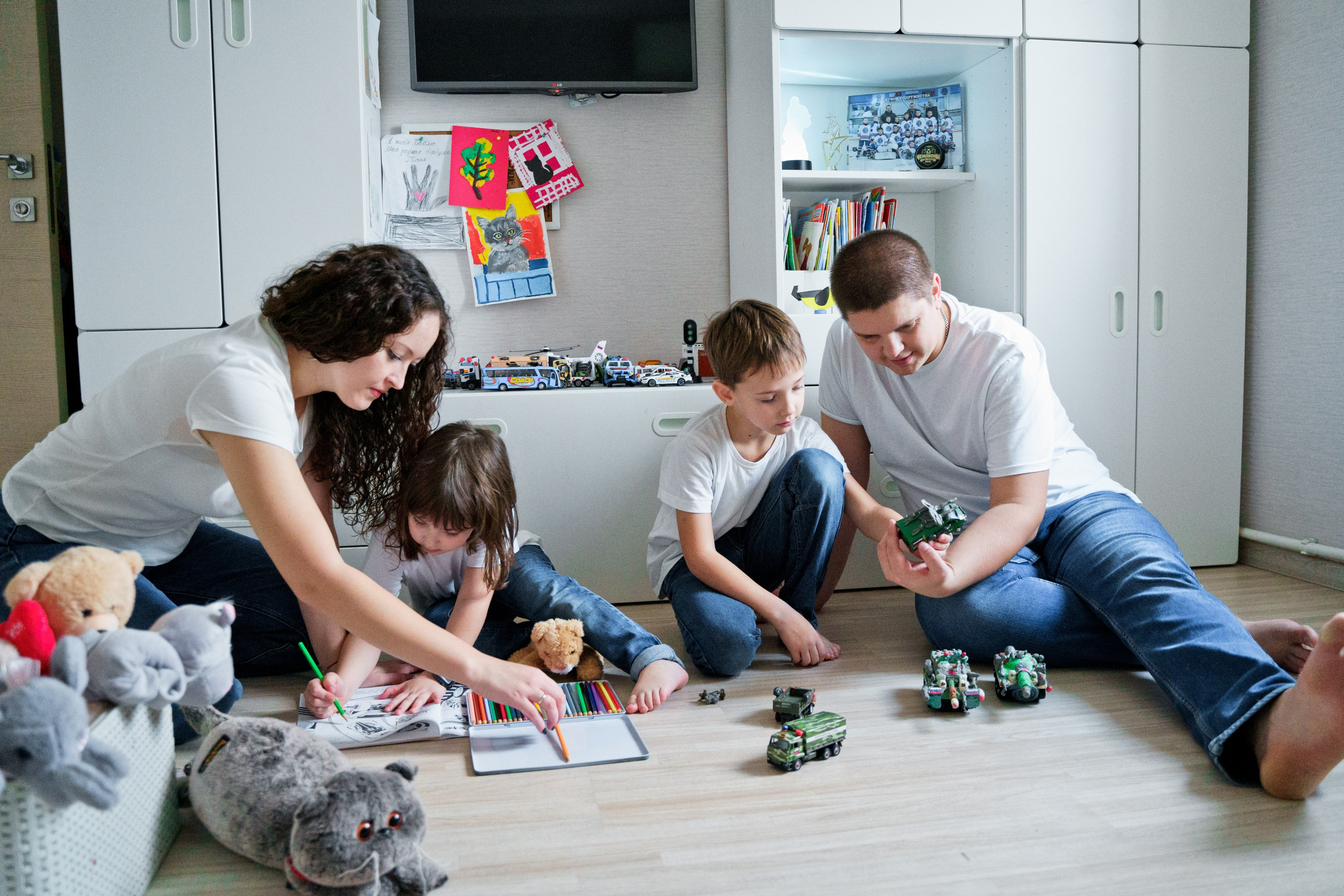 Вова, Вероника + 2. Главная