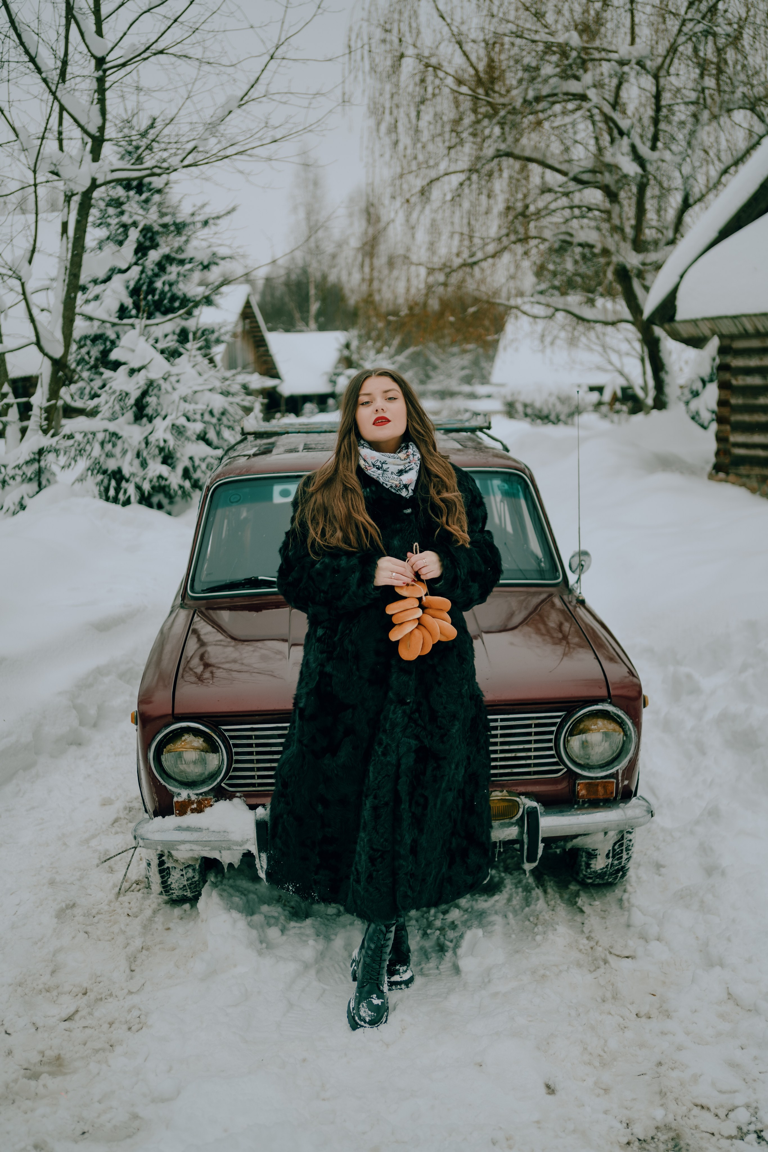 Звенит январская вьюга. Главная