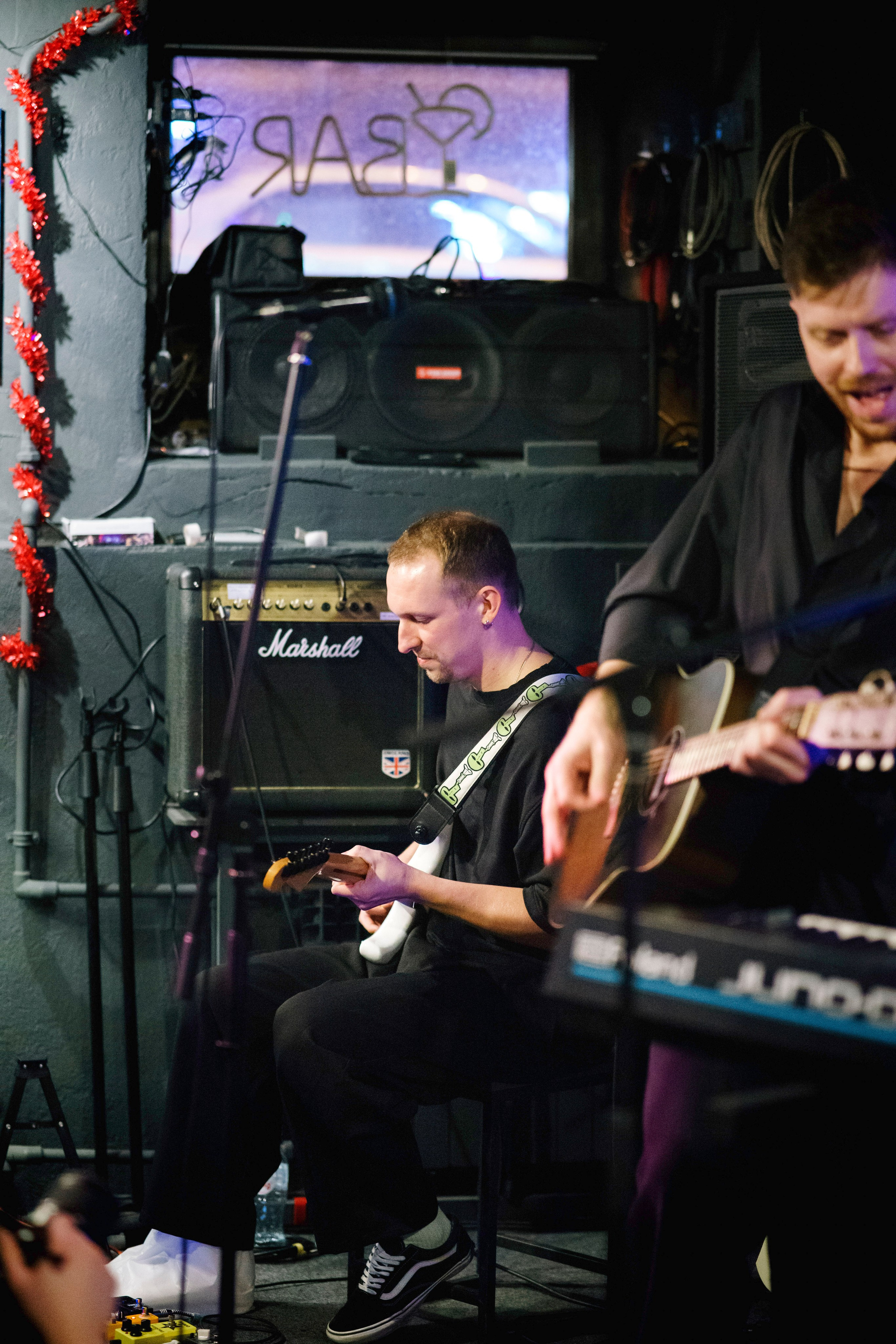 Концерт группы Тони Мак в баре Debaser. Фотограф в Санкт-Петербурге Ибрагимова Алина