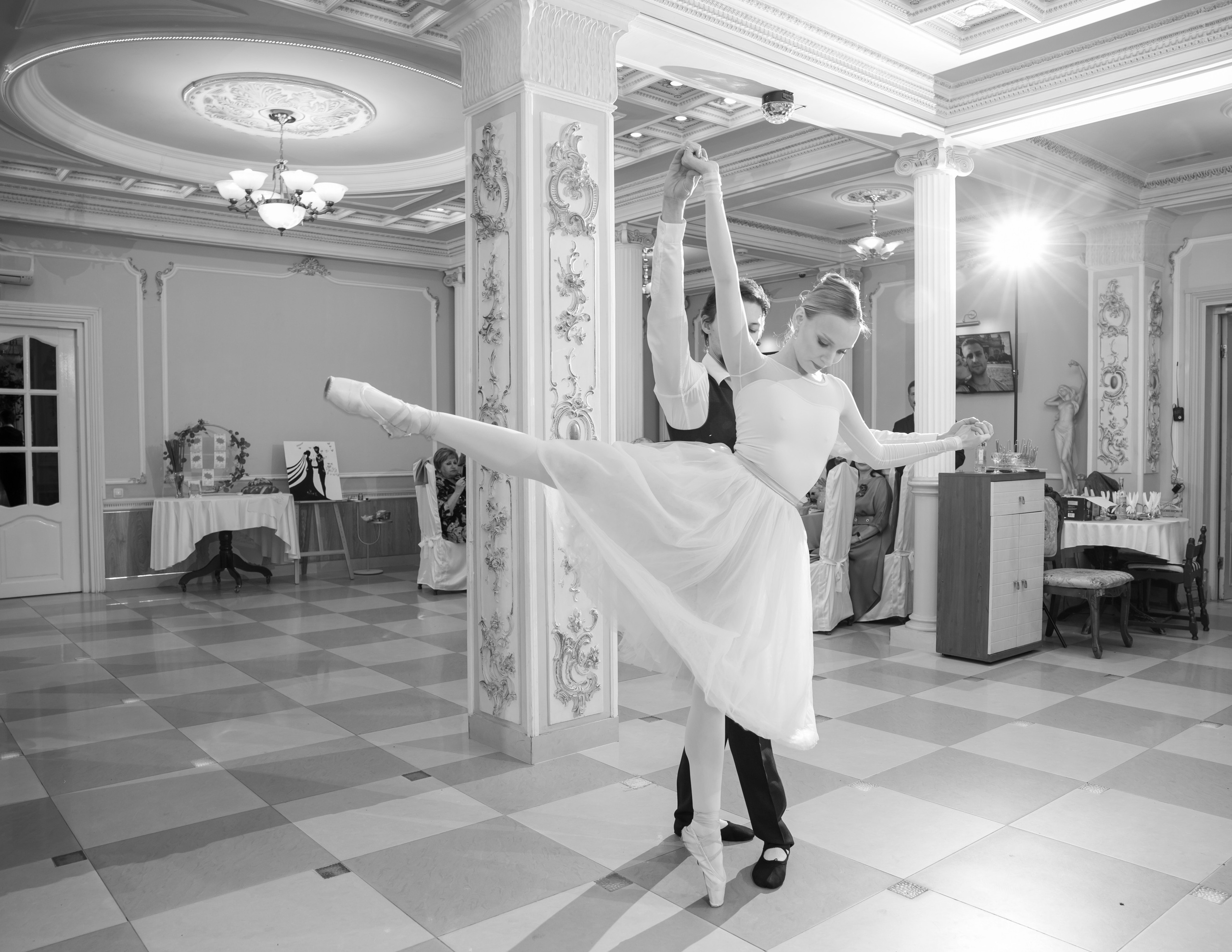 Константин и Дарья, ЗАГС ВДНХ, отель Soluxe, ресторан «Антик». Свадебный и репортажный фотограф (Москва, Королев и другие)