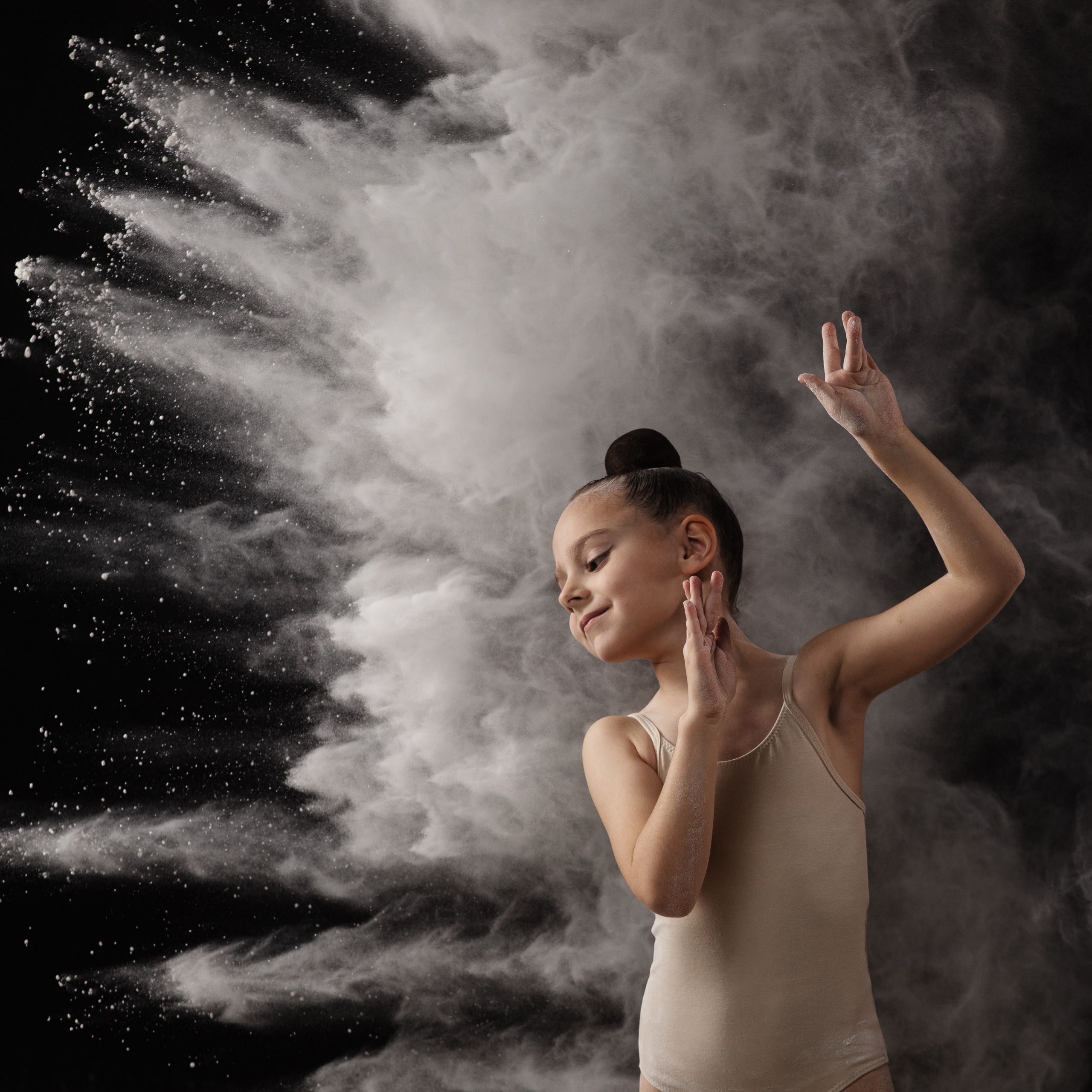 Клуб художественной гимнастики «Отрада». Съемка с мукой. Спортивный и детский фотограф в Москве, Калининграде