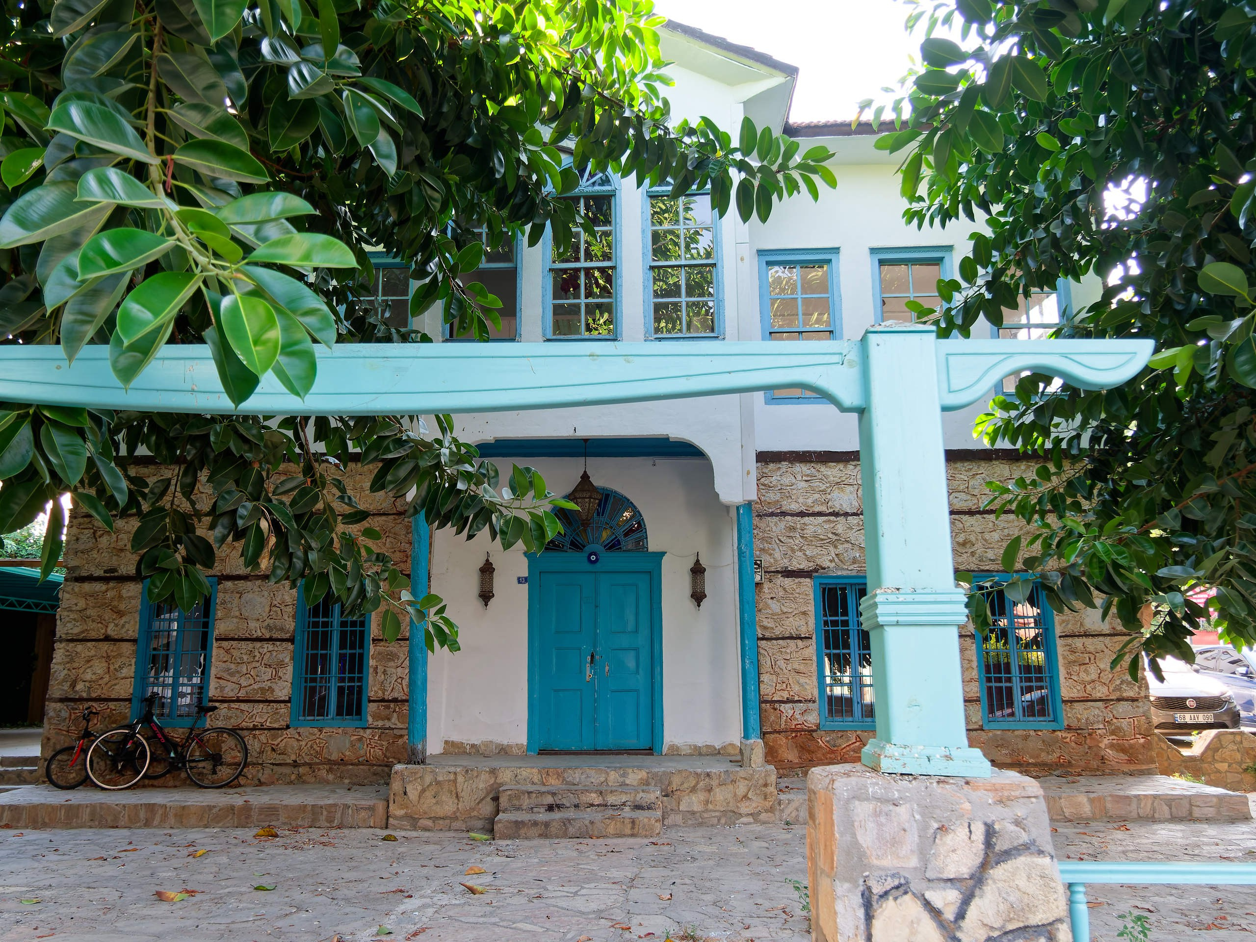 Алания 2025, город, стрит-фото. Избранные фотографии