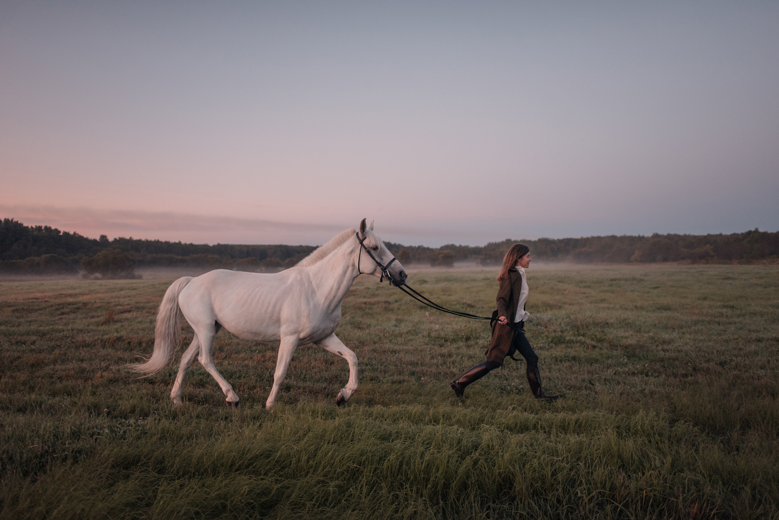 Конное: рассвет на поле с Лерой и Златой. Портфолио