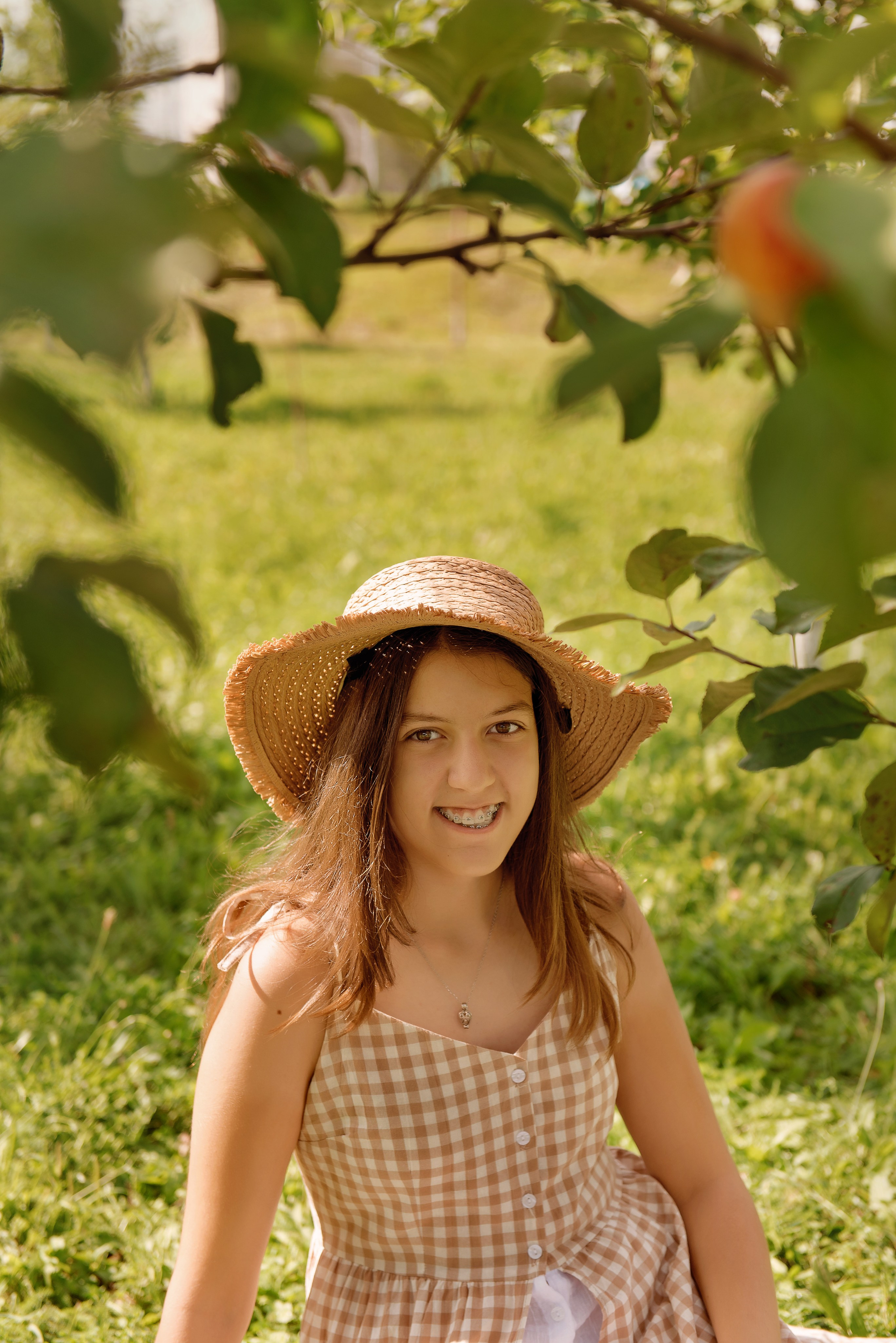 Яблоневый сад. Детский фотограф в Долгопрудном и Москве