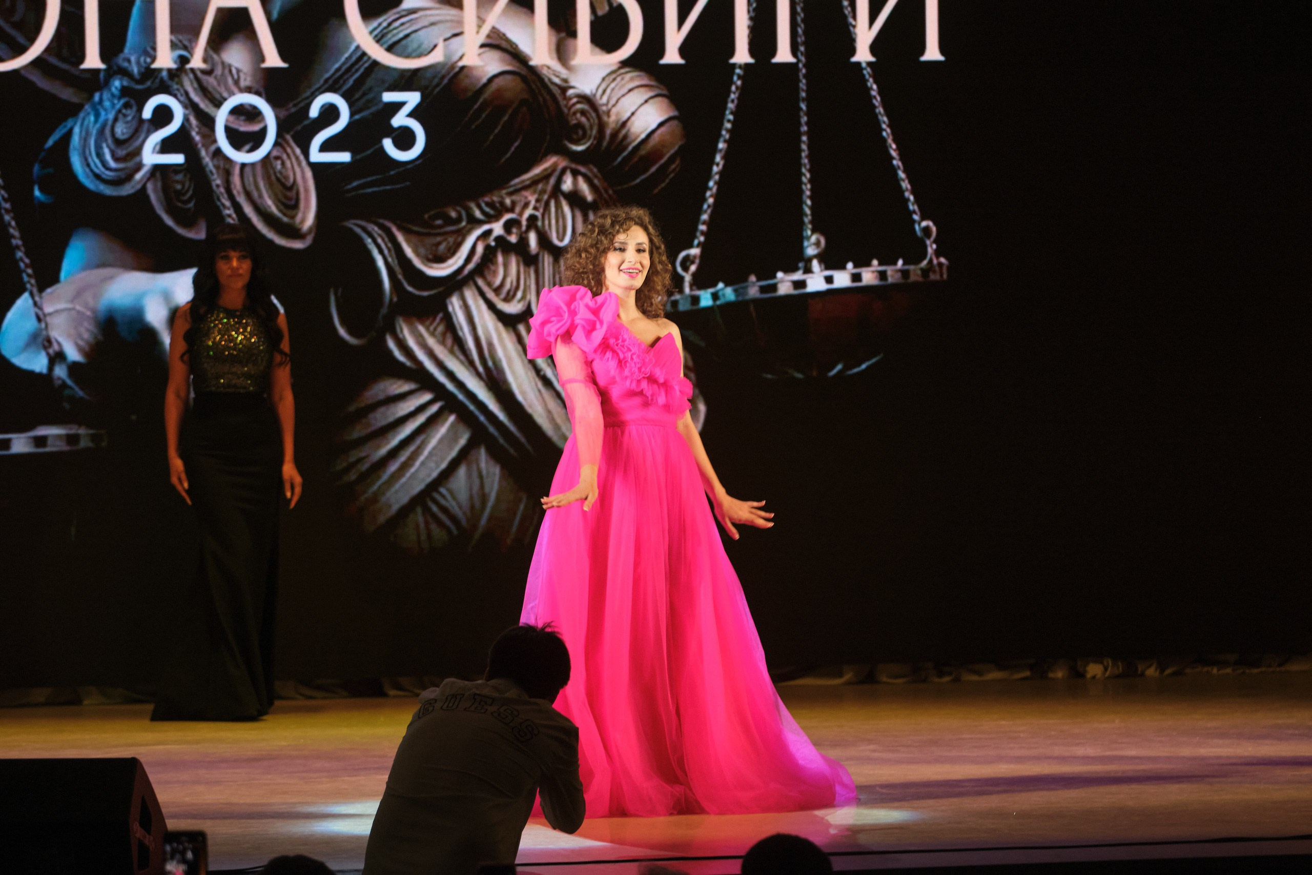 Мисс Корона Сибири. Антон Ив