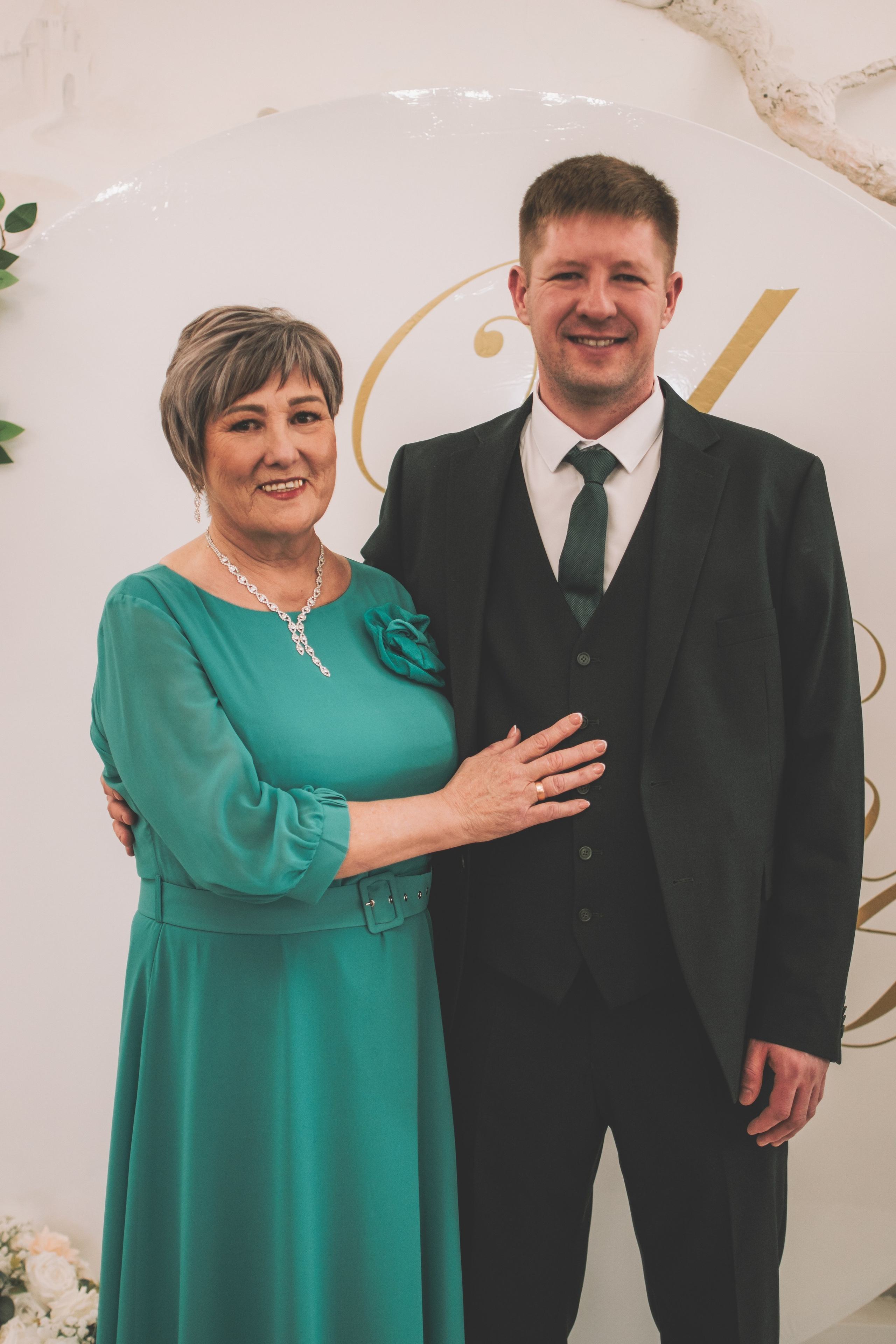 26.04.2025 (Фотосессия, роспись в Онии + фото с банкета). Семейный и свадебный фотограф Губкинский и Ставрополь