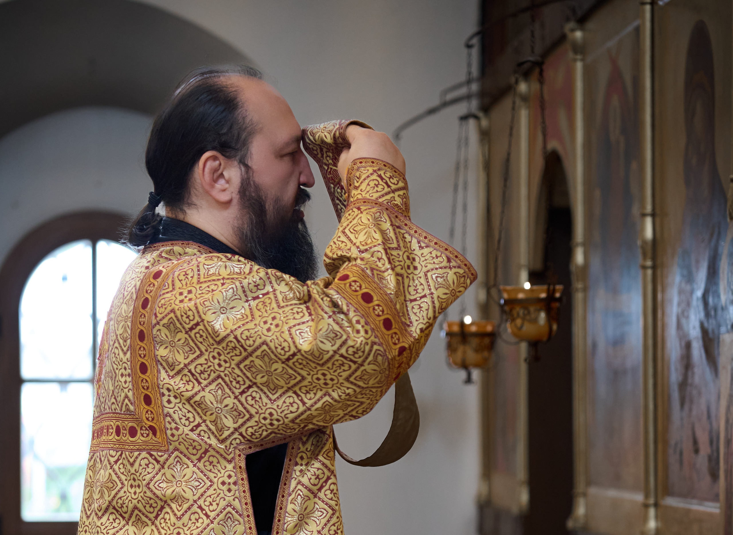 Литургия на китайском языке. Фотограф в Москве