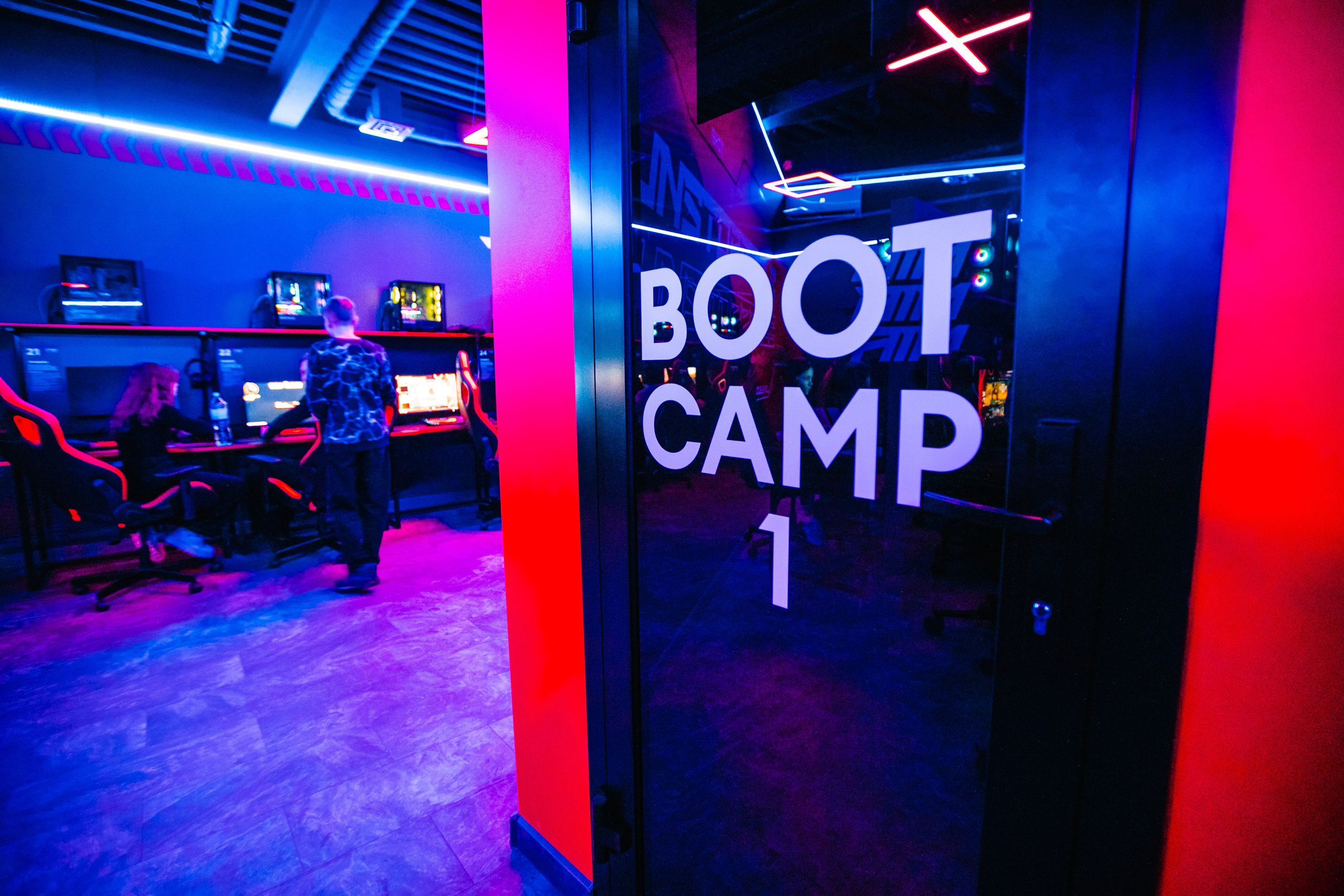 Открытие клуба Checkpoint 2. Роман Урумбаев фотограф Нижневартовск