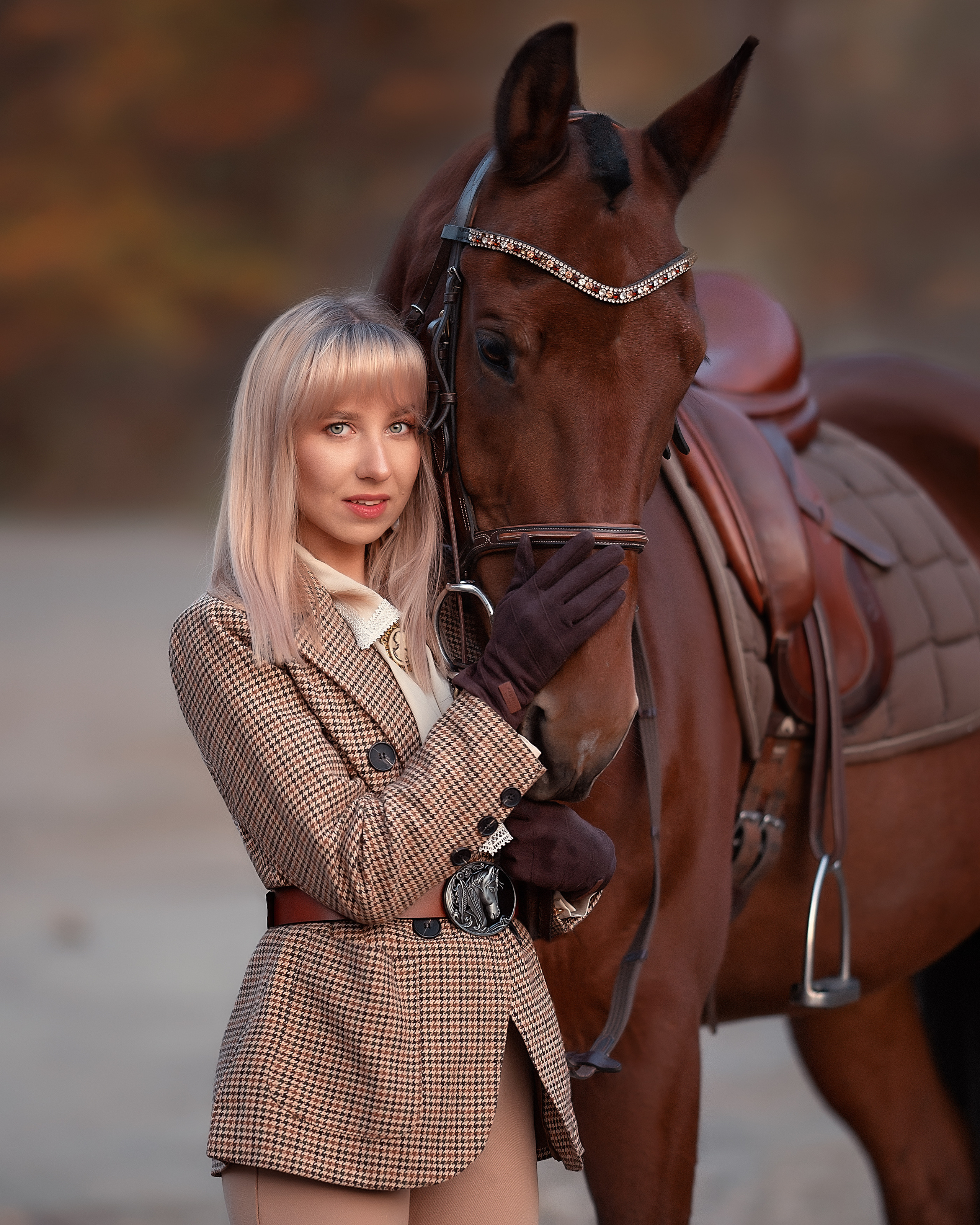 Женский портрет с лошадью. Фотограф Кочнова Диана город Владивосток