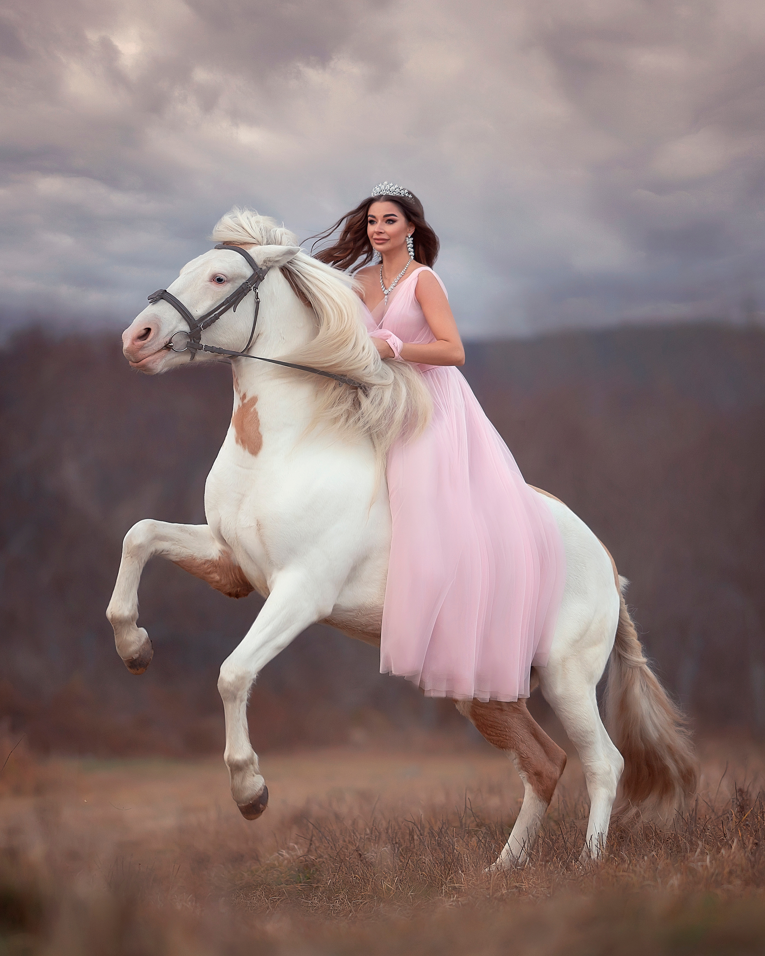 Женский портрет с лошадью. Фотограф Кочнова Диана город Владивосток