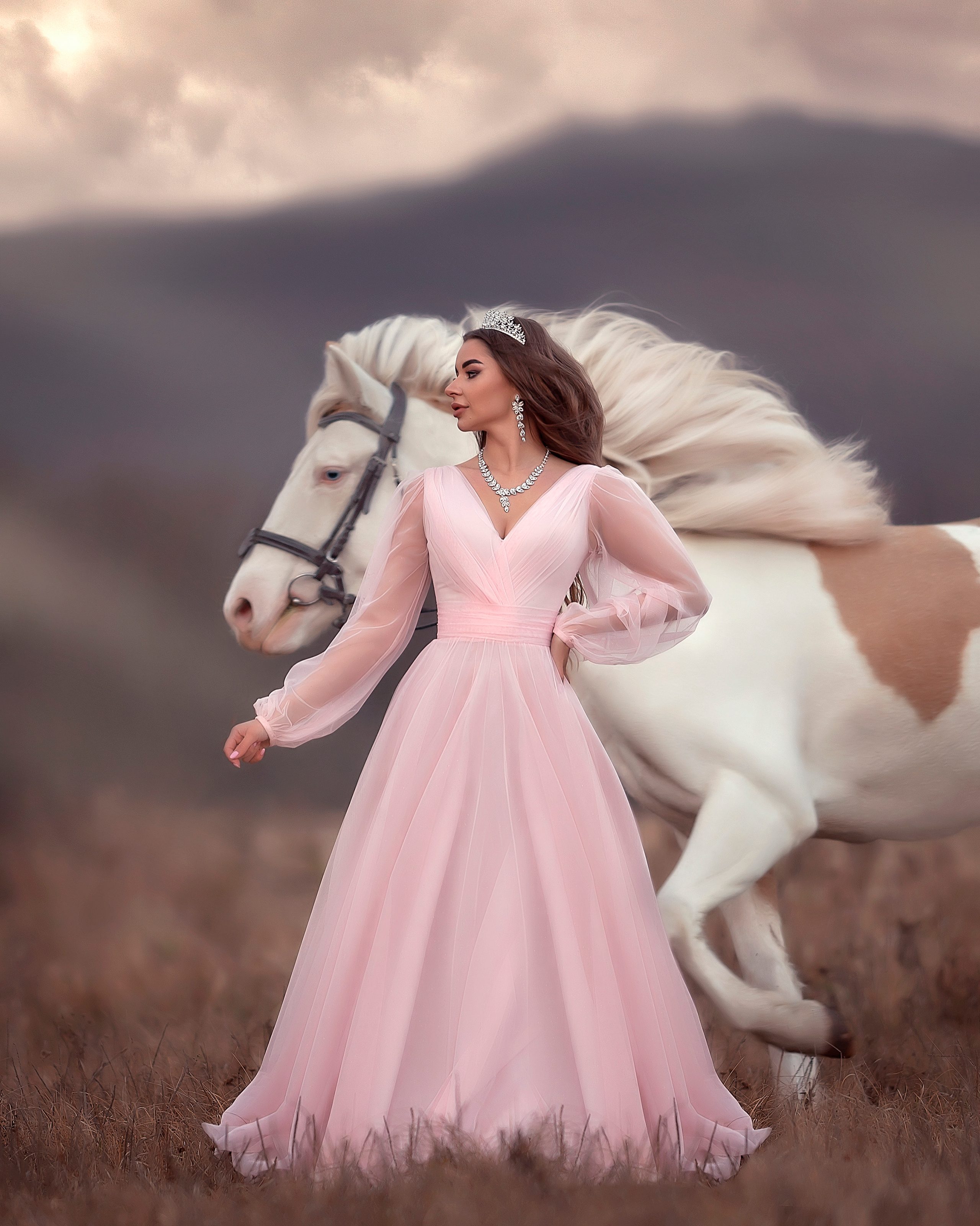 Женский портрет с лошадью. Фотограф Кочнова Диана город Владивосток