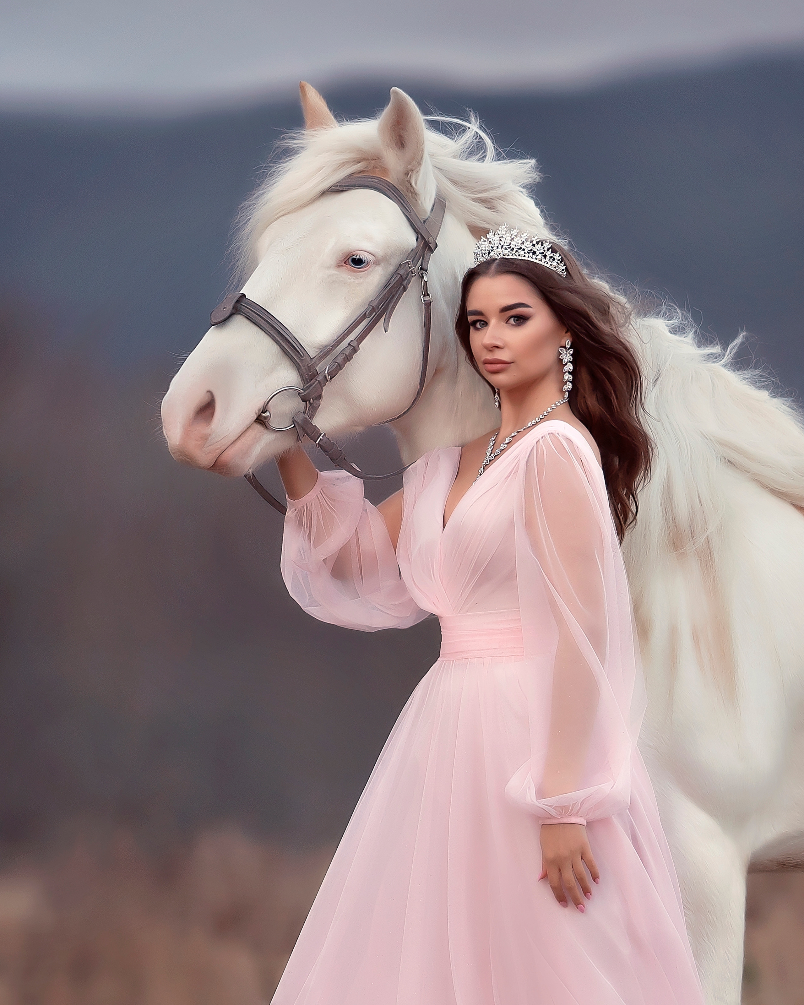 Женский портрет с лошадью. Фотограф Кочнова Диана город Владивосток