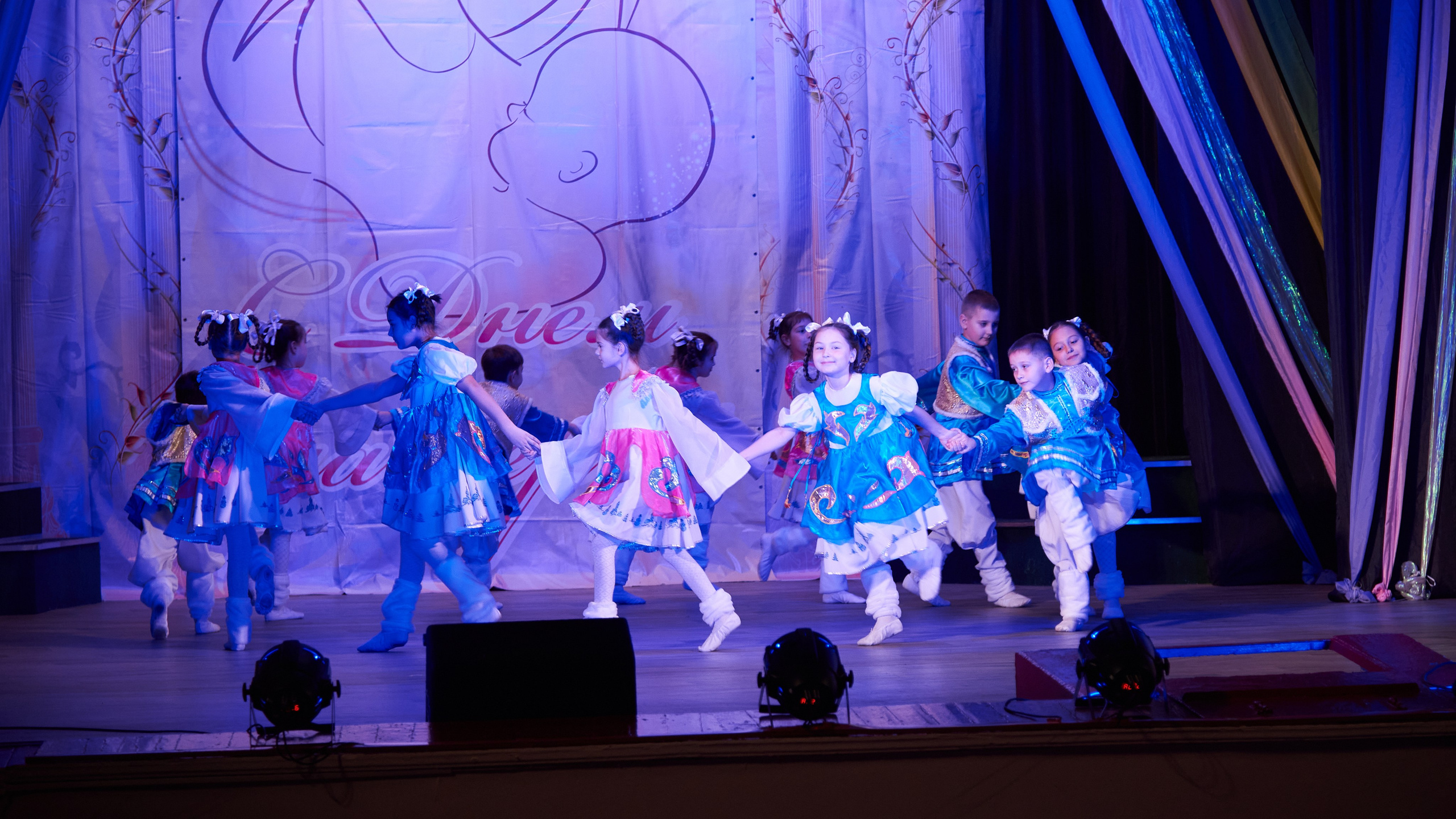 Концерт «Свет маминой любви». [fXph] Фотограф Масликов Илья. Съёмка мероприятий в Ленинске-Кузнецком