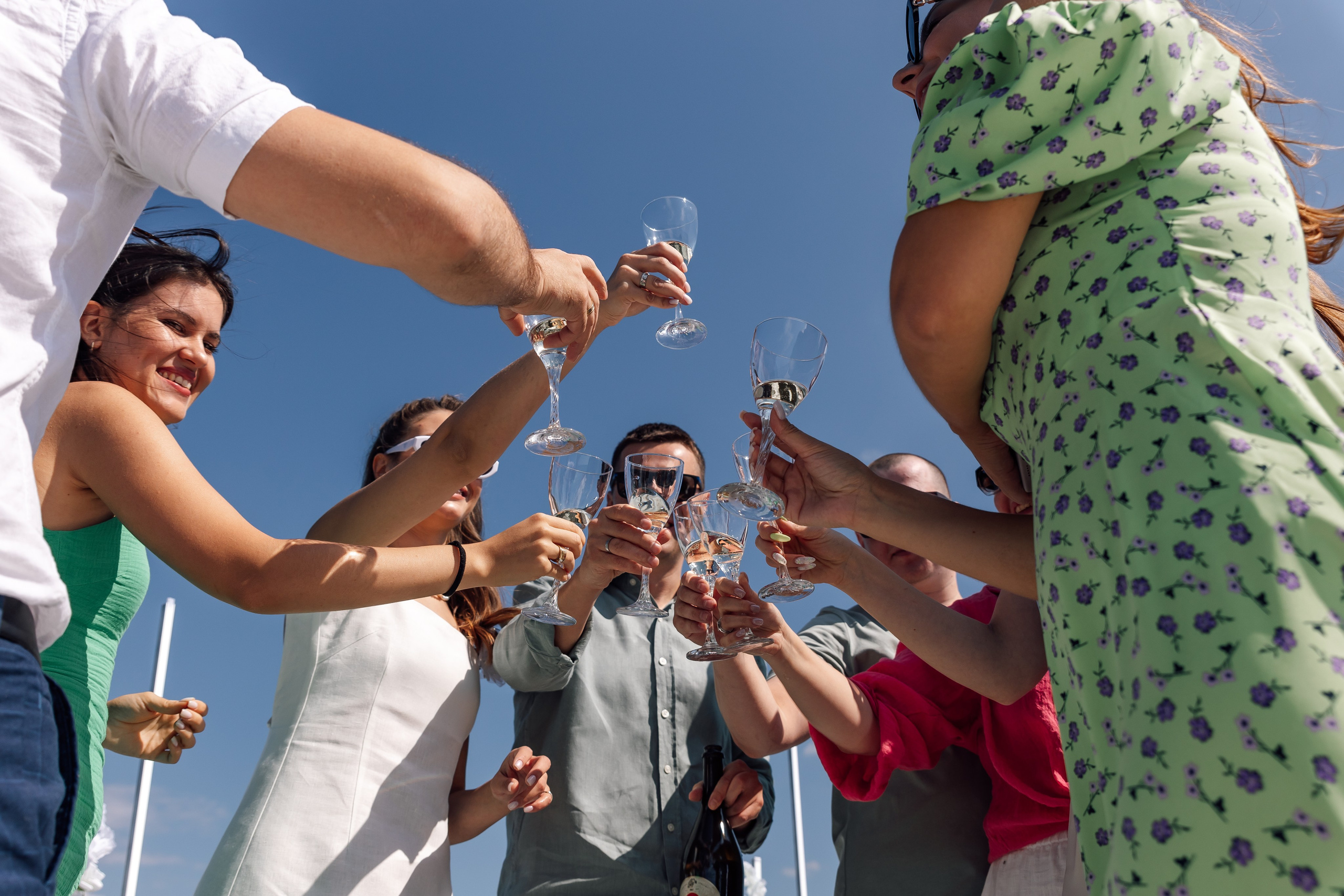 Александра и Геннадий. Яхта. Свадебный фотограф в Саратове