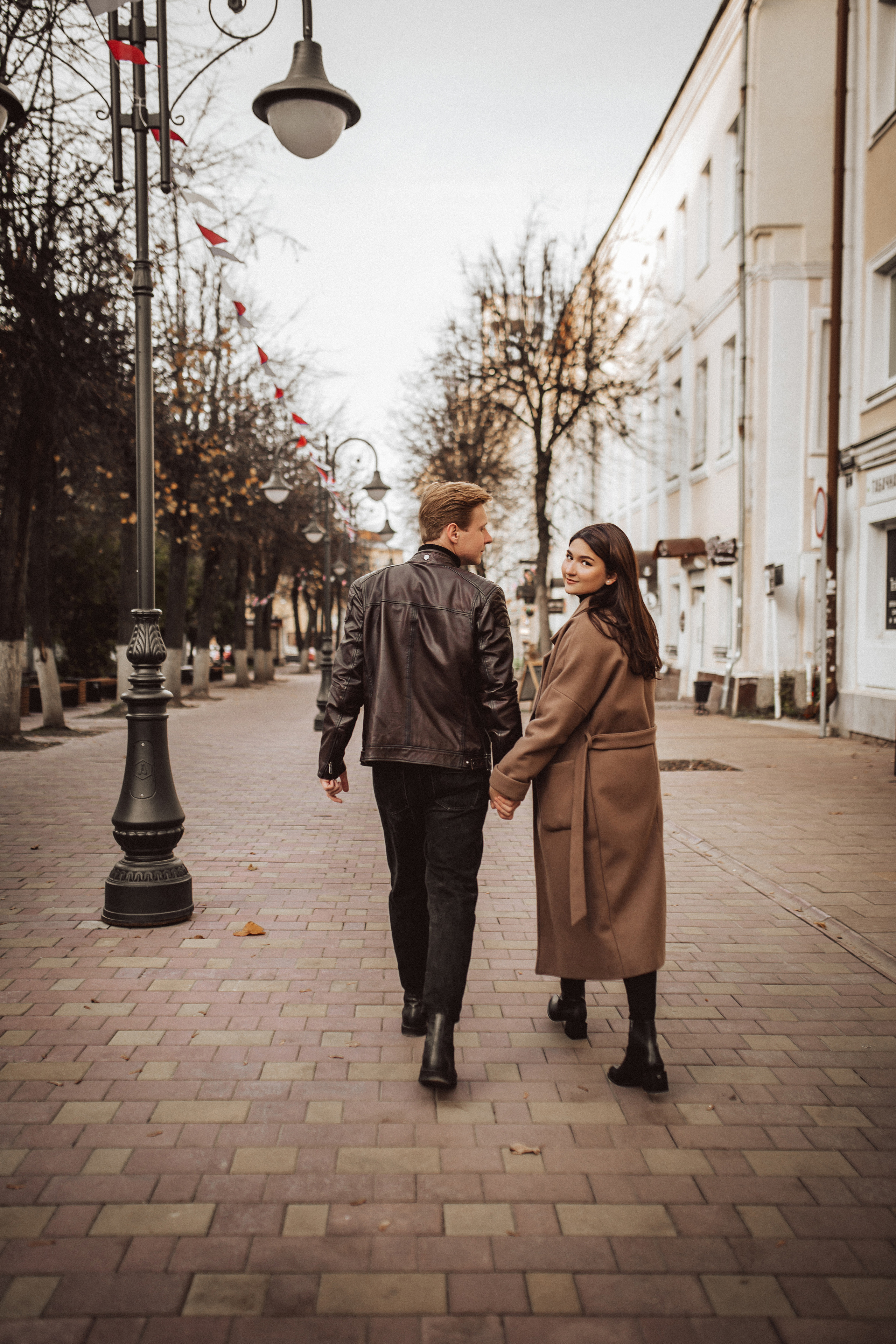 Дмитрий и Анастасия прогулка по центру. Фотограф в Смоленске Ольга Давыдова