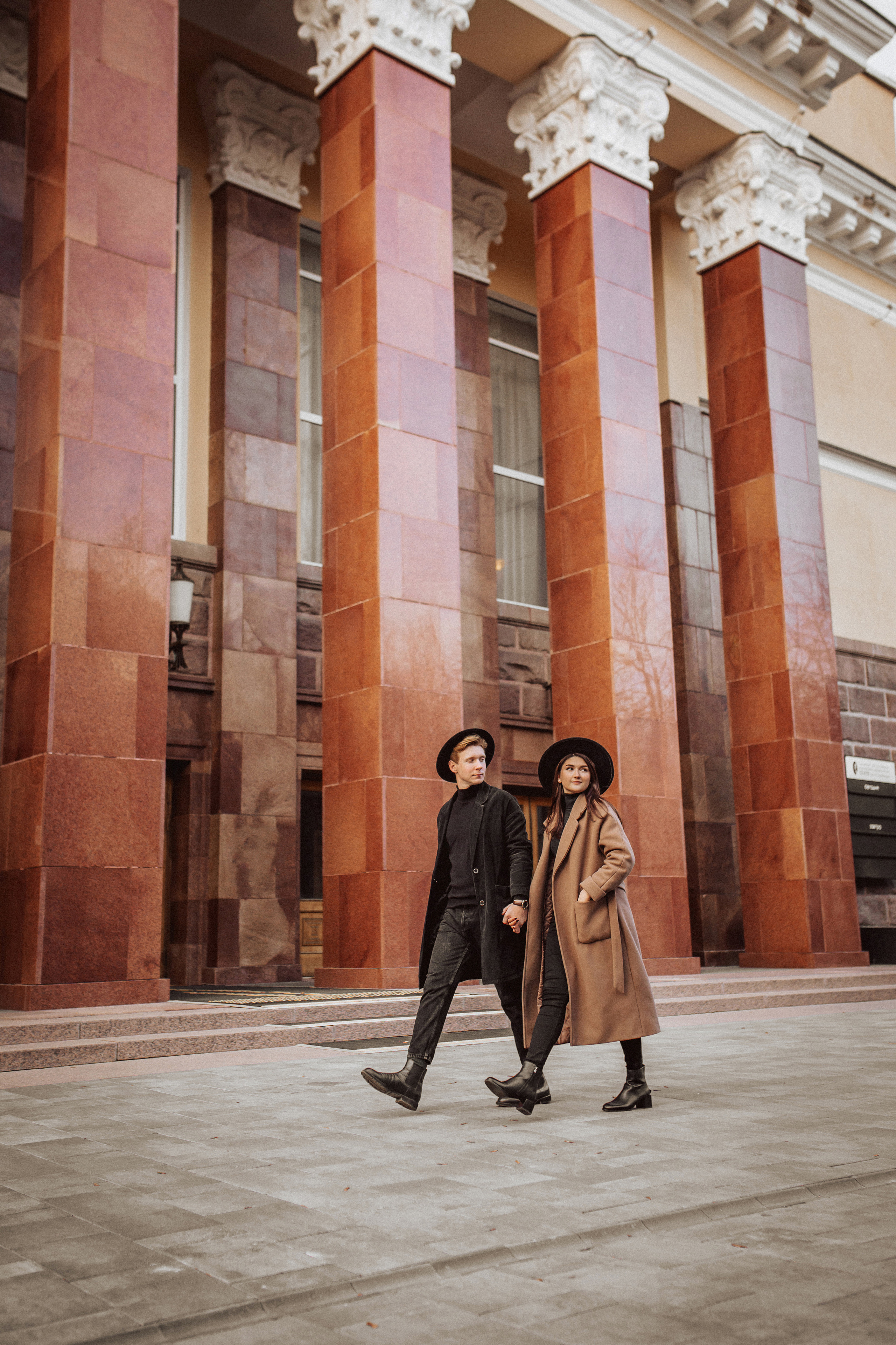 Дмитрий и Анастасия прогулка по центру. Фотограф в Смоленске Ольга Давыдова