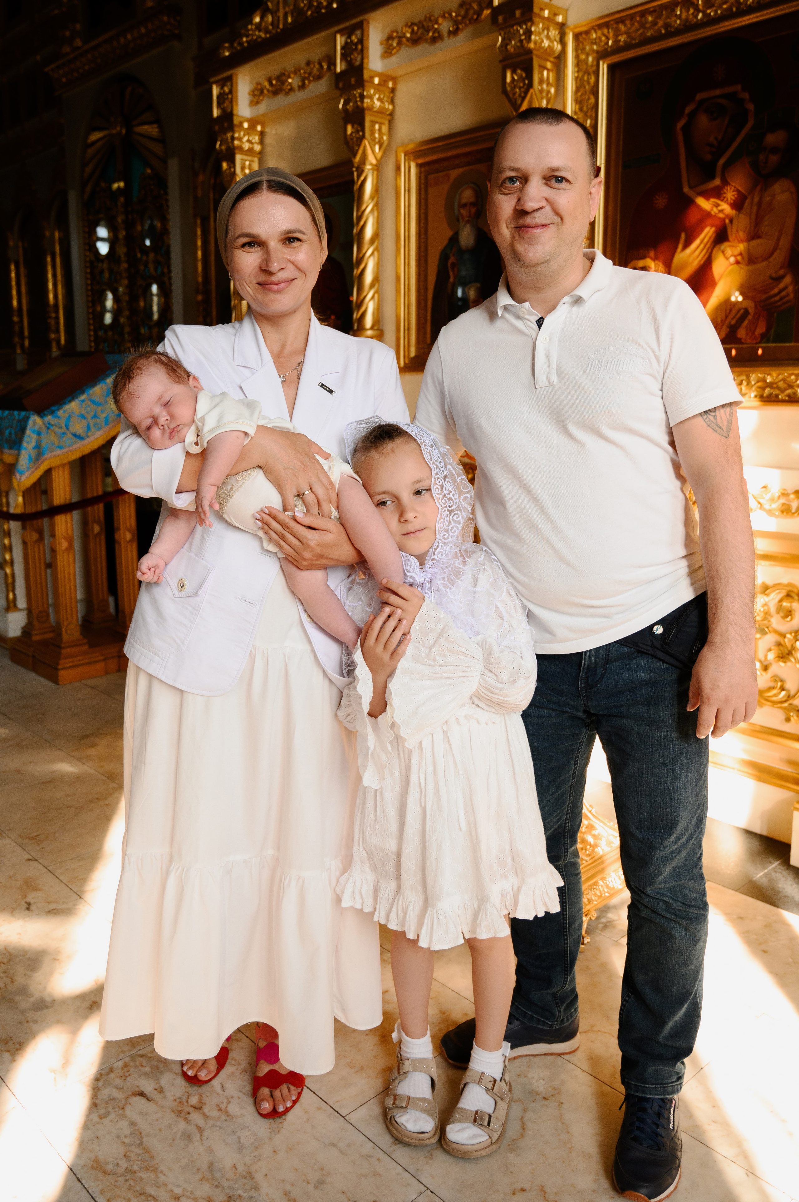 Церковь Рождества Христова на Средней Рогатке. Крещение Златы. Фотограф на роды СПБ Юлия Герасимова