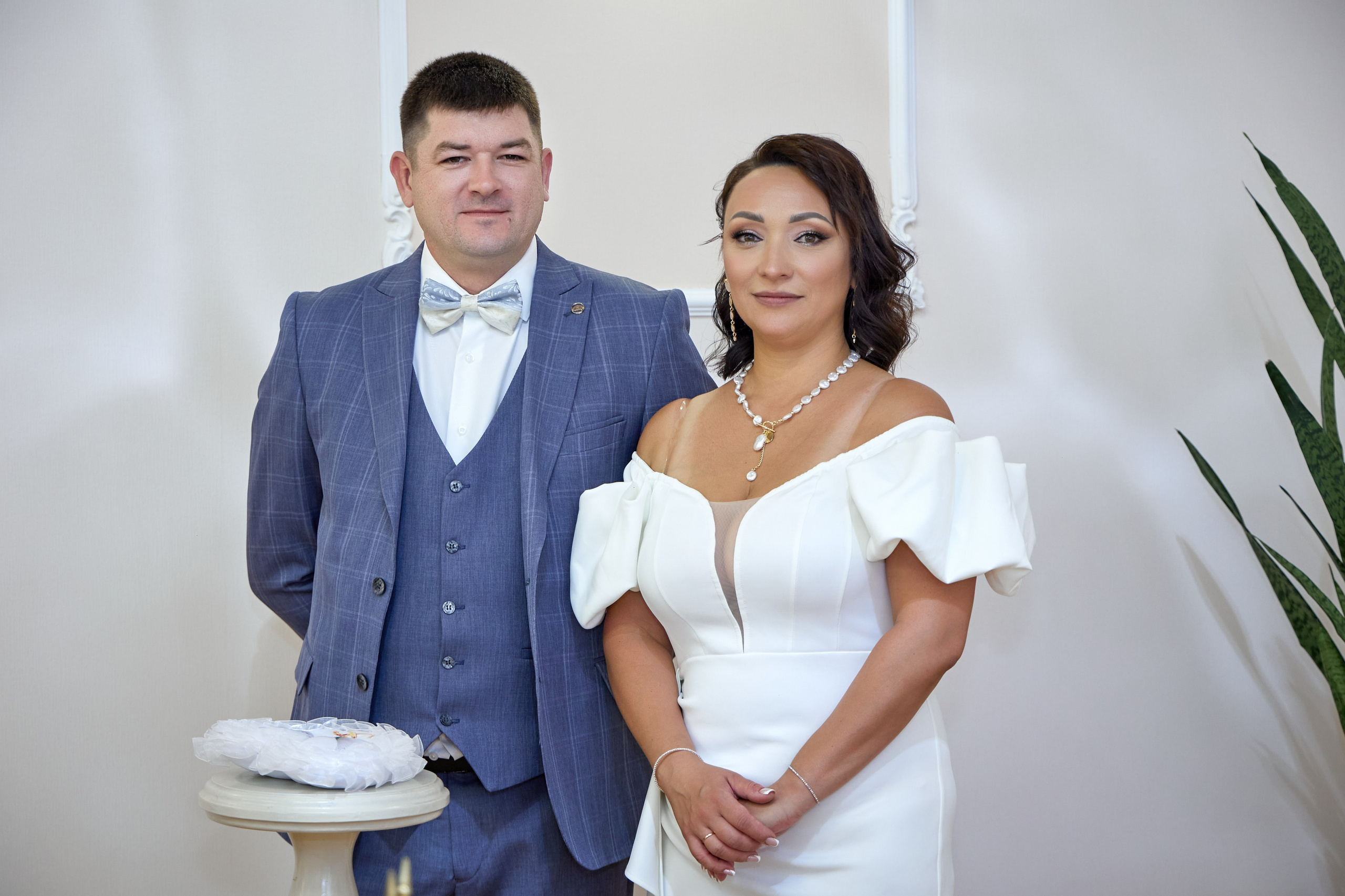 Фотосъемка в ЗАГСе, прогулка молодых, банкет