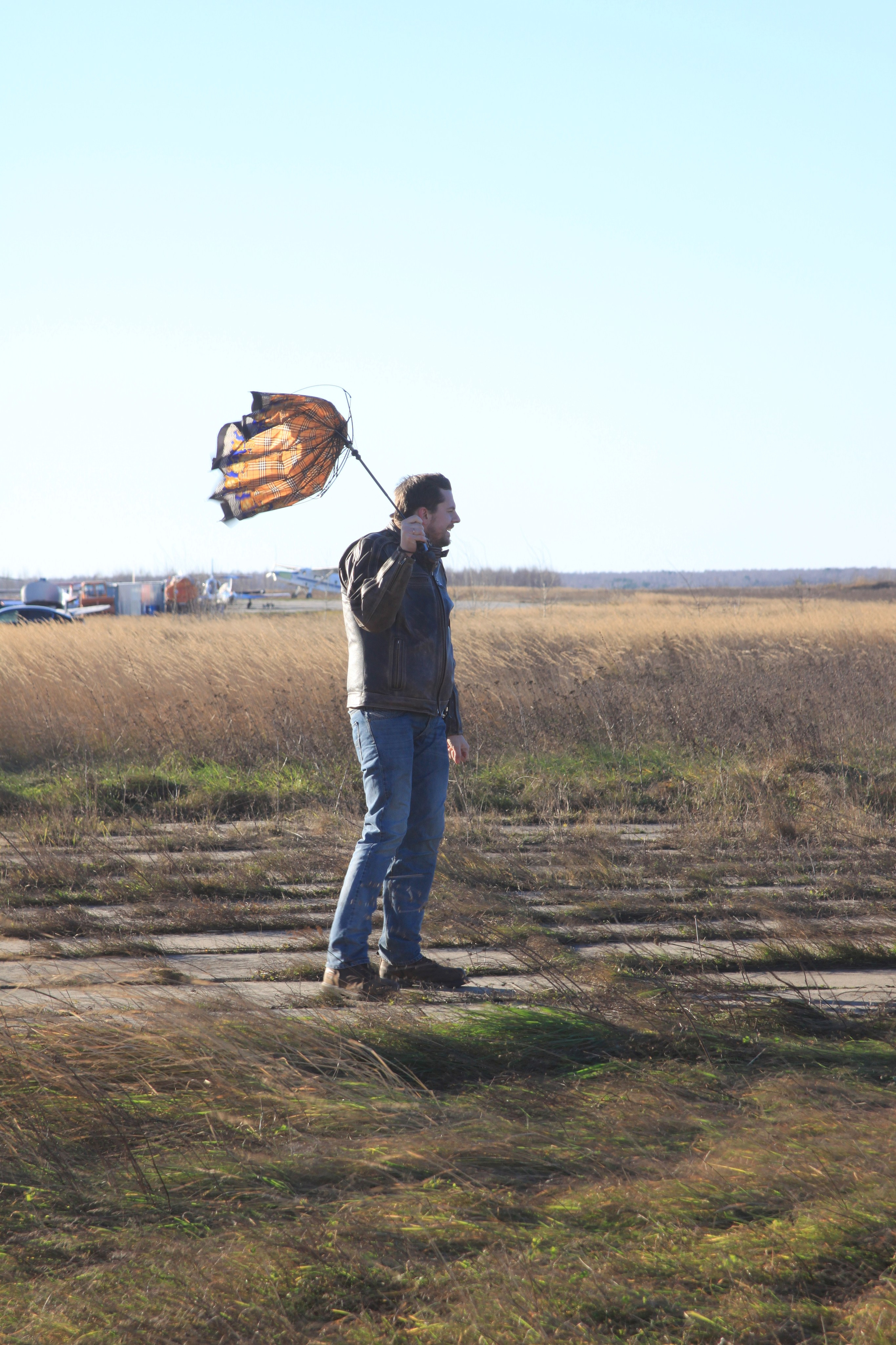 Передача «На Пределе» с Александром Колтовым (2013 г.). Авиационная техника для кино, рекламы и фотосессий