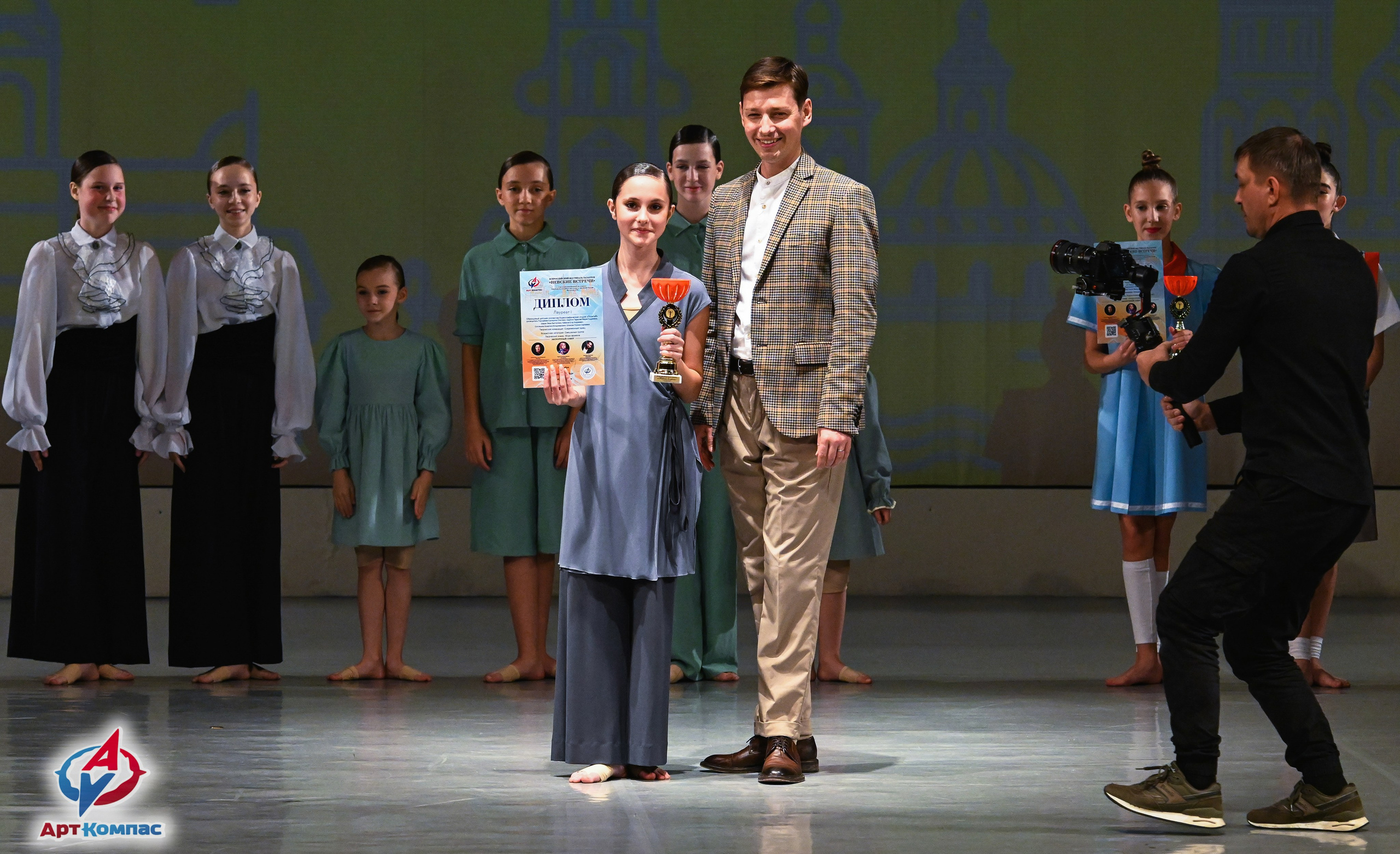05.10.2025 Всероссийский фестиваль талантов «НЕВСКИЕ ВСТРЕЧИ» г. Санкт-Петербург. Медиастудия Фото Концепт