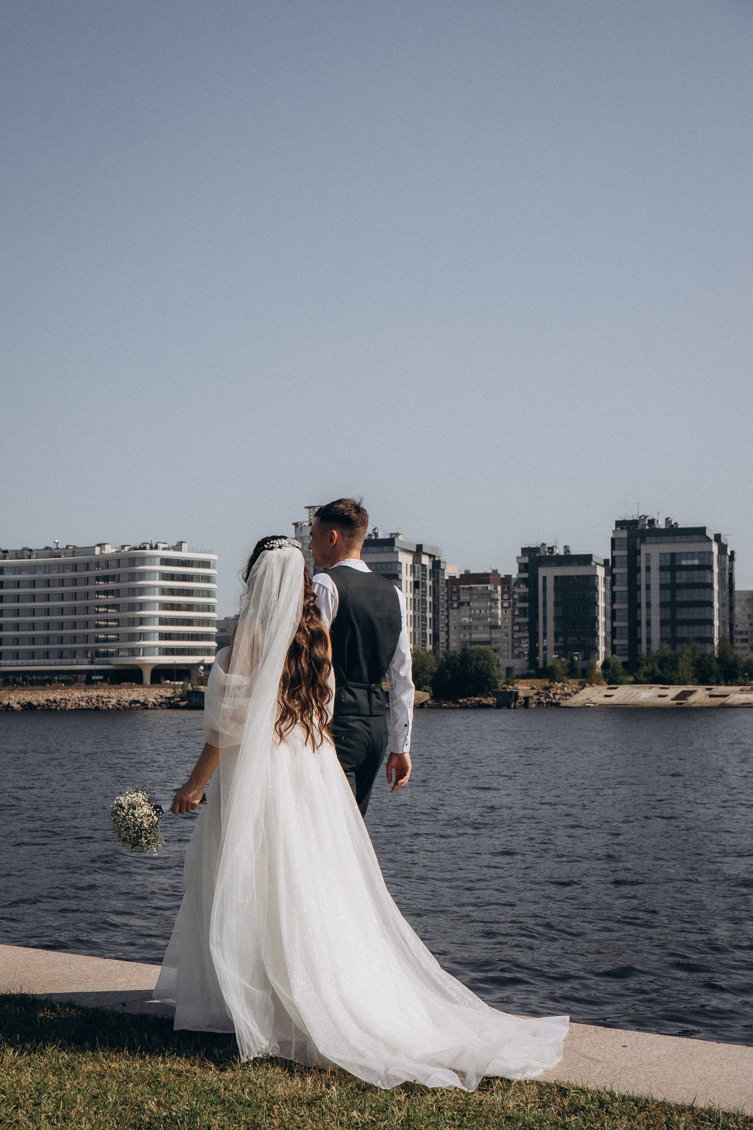 СВАДЕБНАЯ СЬЕМК В ПАРКЕ 300-ЛЕТИЯ. Профессиональный фотограф, Санкт-Петербург — Виктория Богомолова
