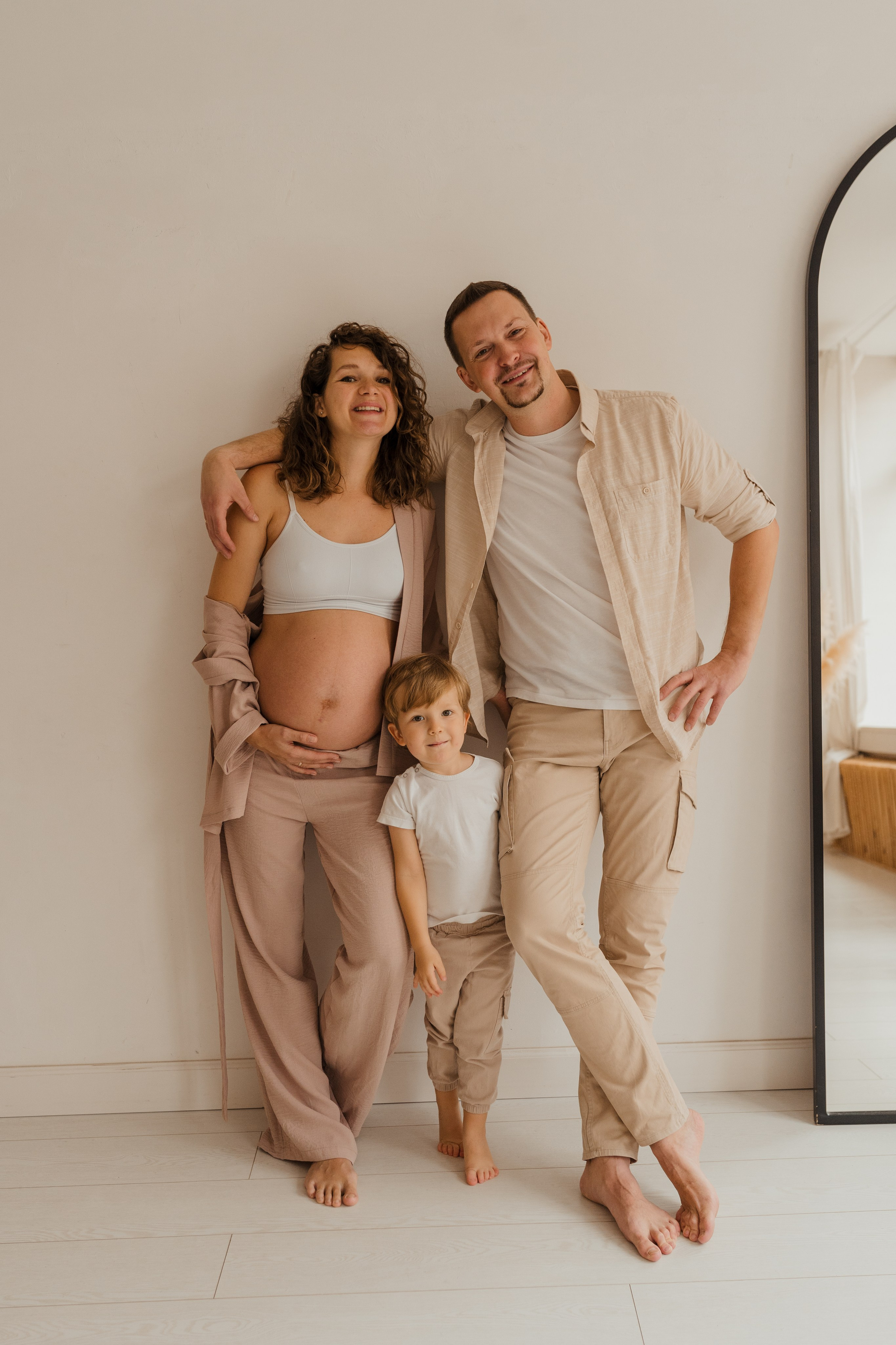 Семейная фотосессия в студии в Москве, семейный фотограф Анна Полушина. Свадебный фотограф в Москве Анна Полушина