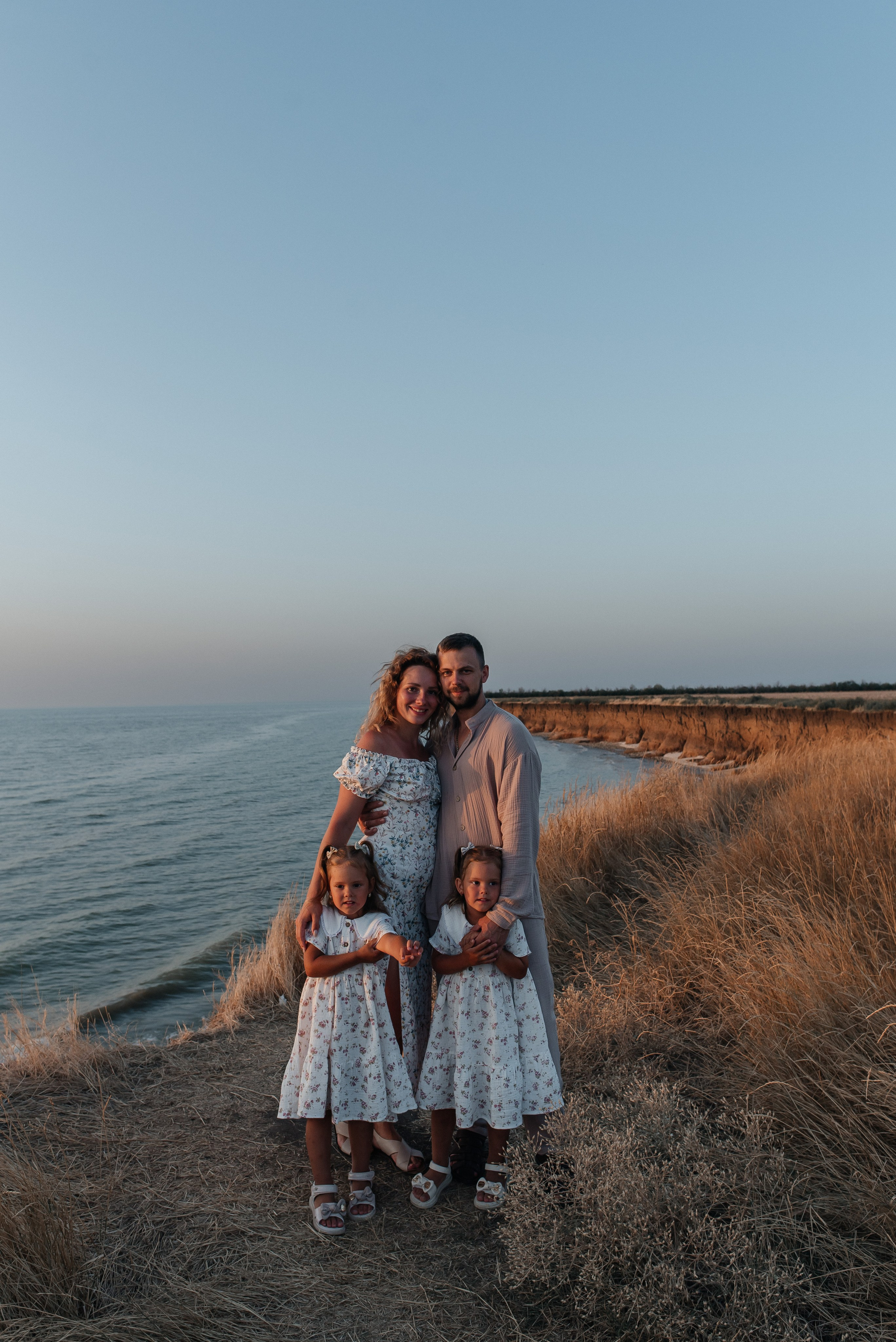 Семейная прогулка на маяке. Детский и семейный фотограф выпускной альбом Приморско-Ахтарск