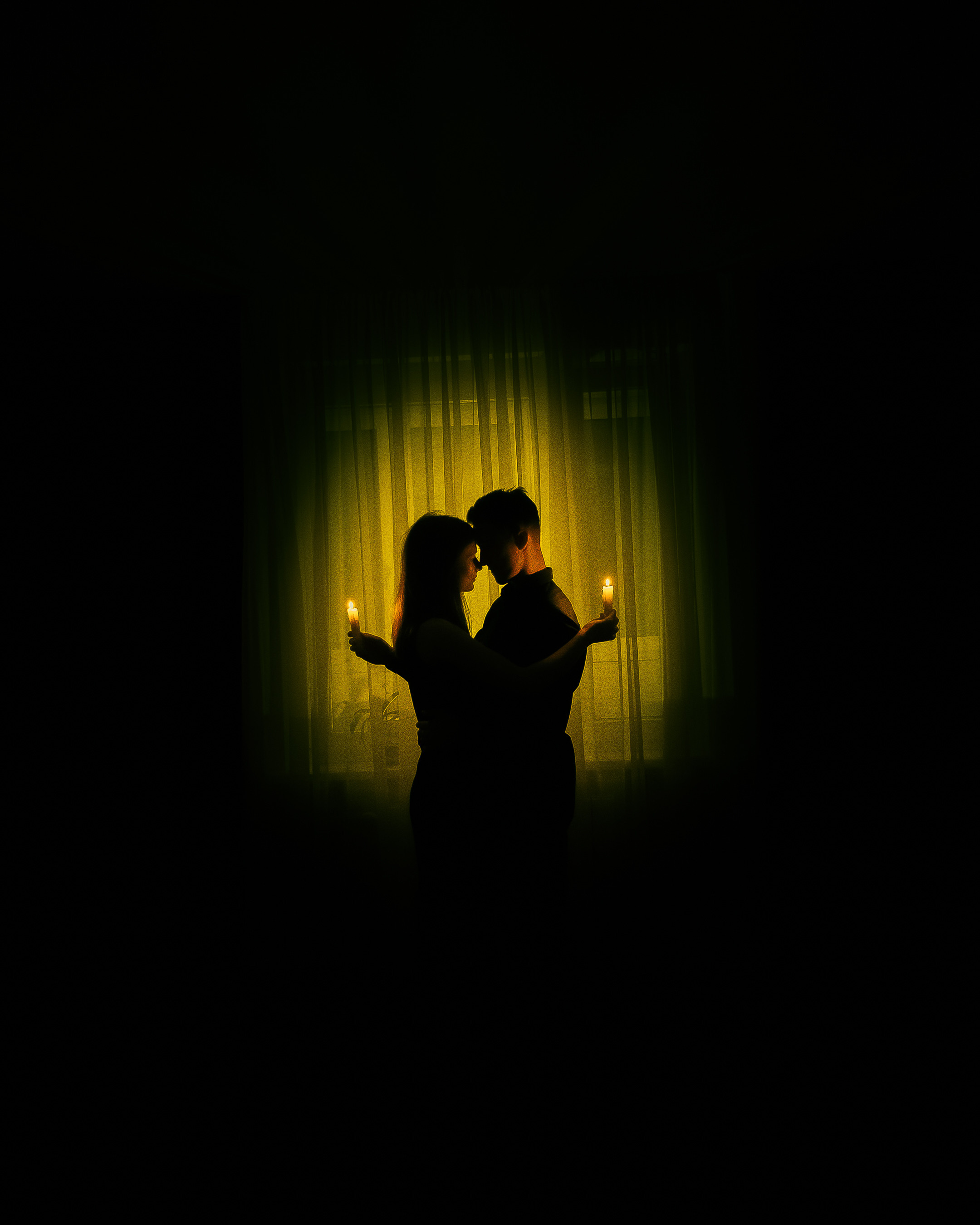 Coppia di ripresa. Fotografo a Mosca con un’atmosfera notturna di foto