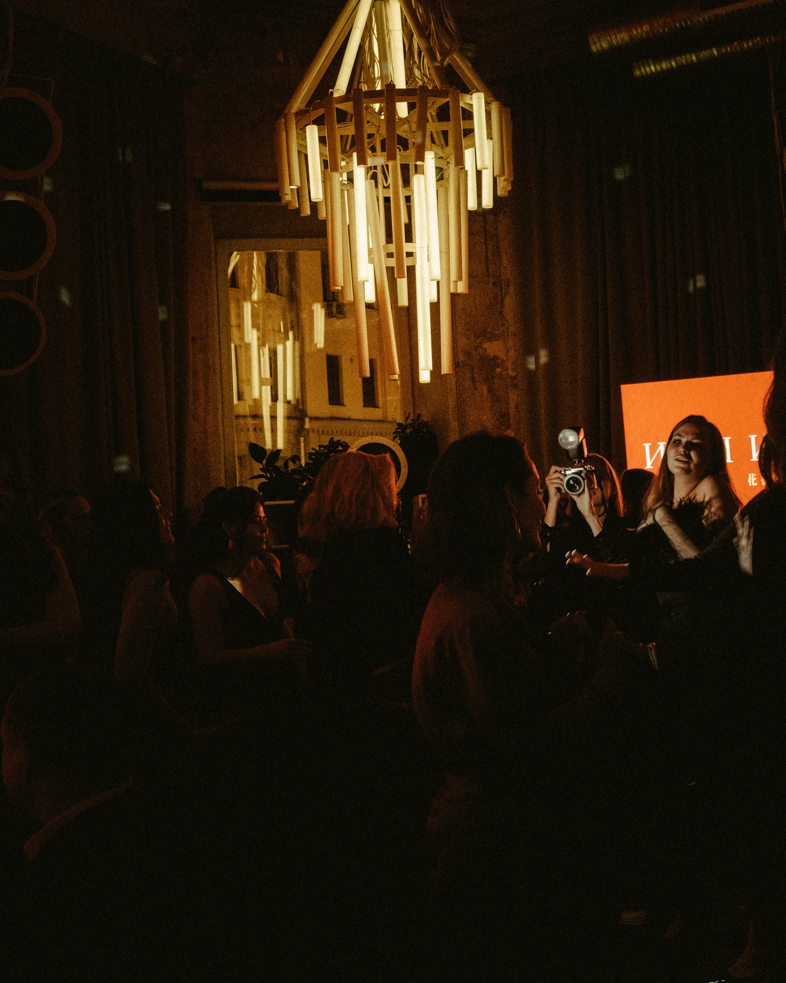 Attività. Fotografo a Mosca con un’atmosfera notturna di foto