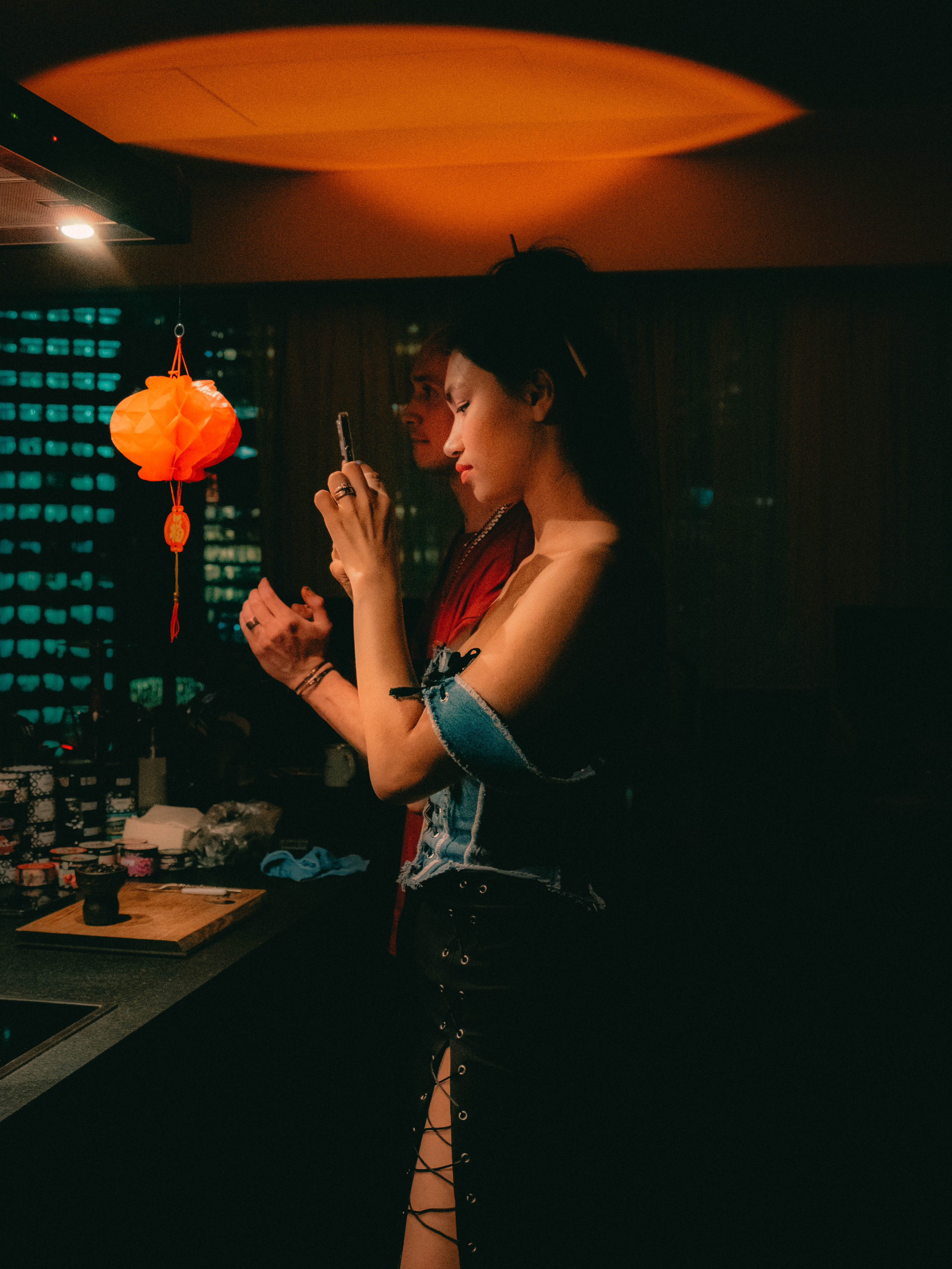 Attività. Fotografo a Mosca con un’atmosfera notturna di foto