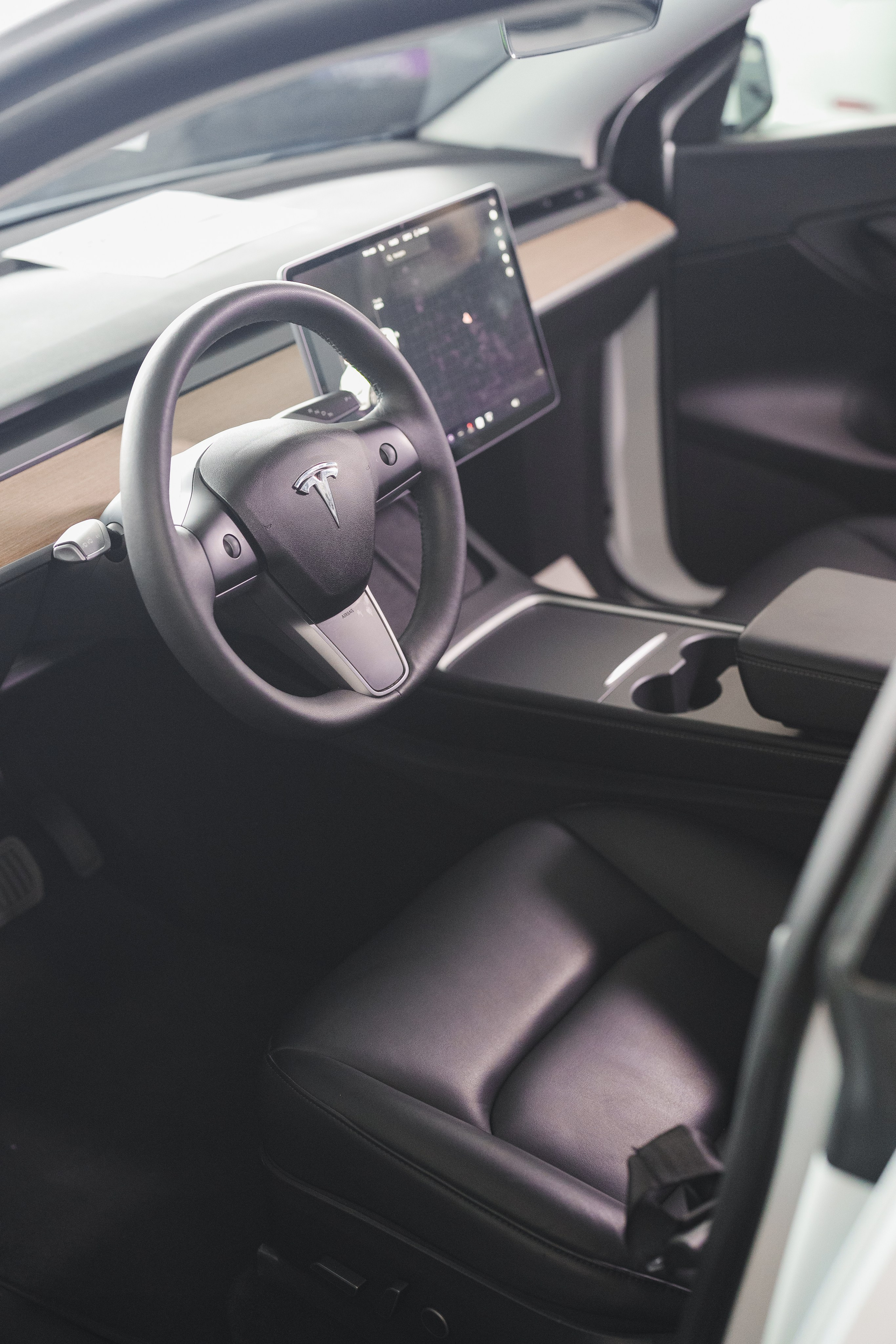 Автосалон «Боравто». Фотограф Олег Сотник