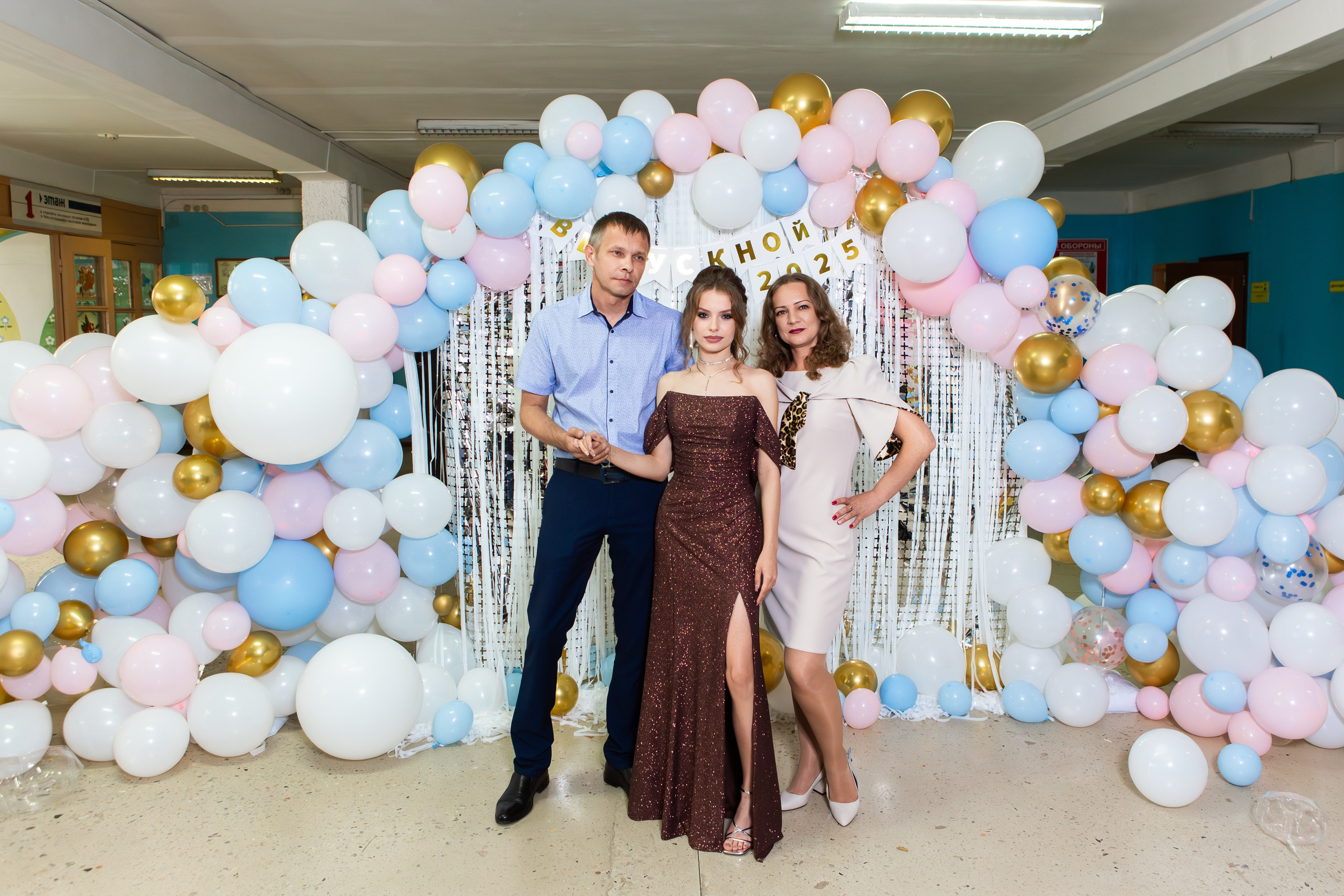 ФОТОСЕССИЯ С РОДИТЕЛЯМИ ВЫПУСКНОЙ 2025 9 ШКОЛА Г.МЦЕНСК. Профессиональный фотограф в Мценске и Орловской области