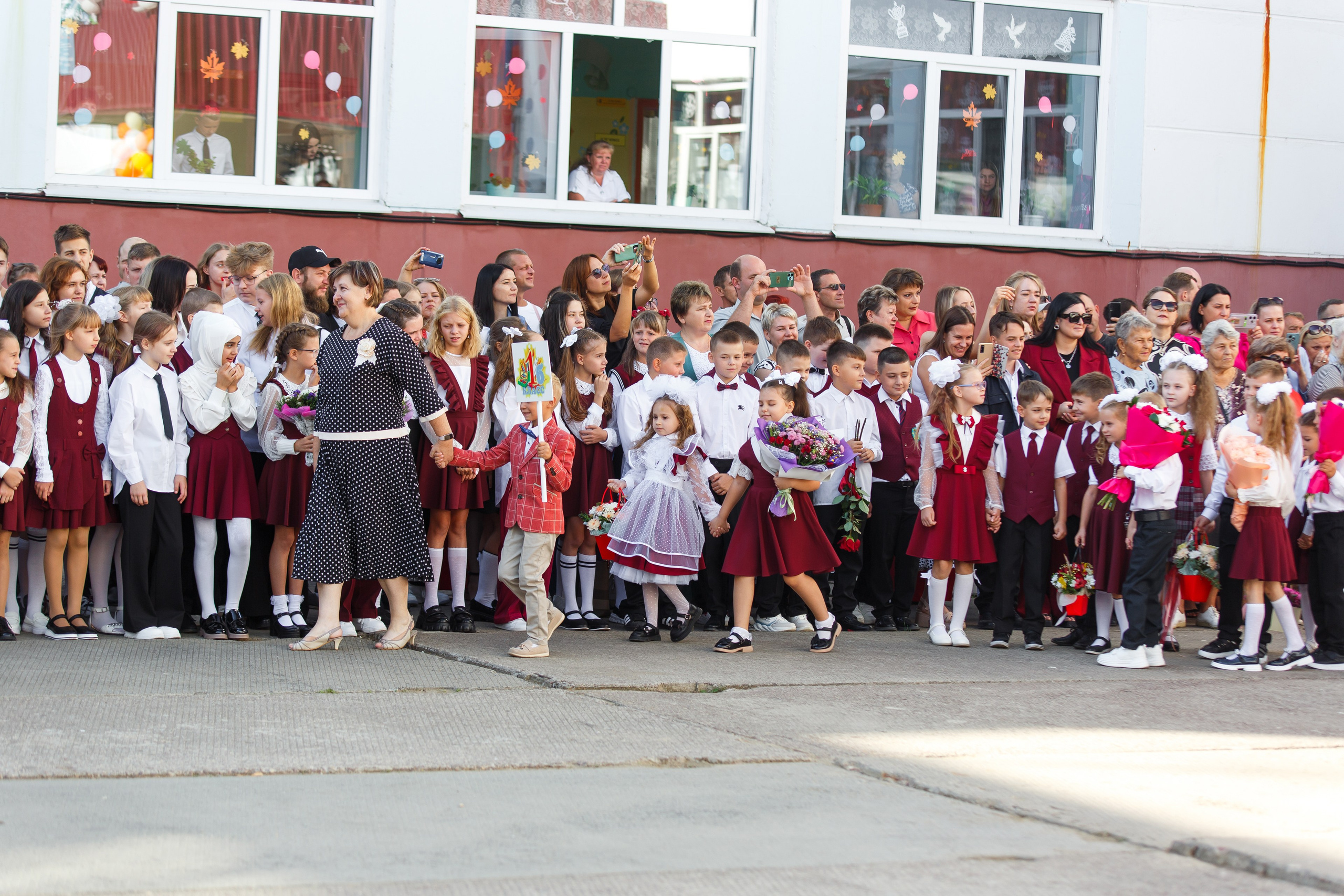 01 СЕНТЯБРЯ 2024 (МБОУ г. Мценска «Средняя школа № 9»). Профессиональный фотограф в Мценске и Орловской области