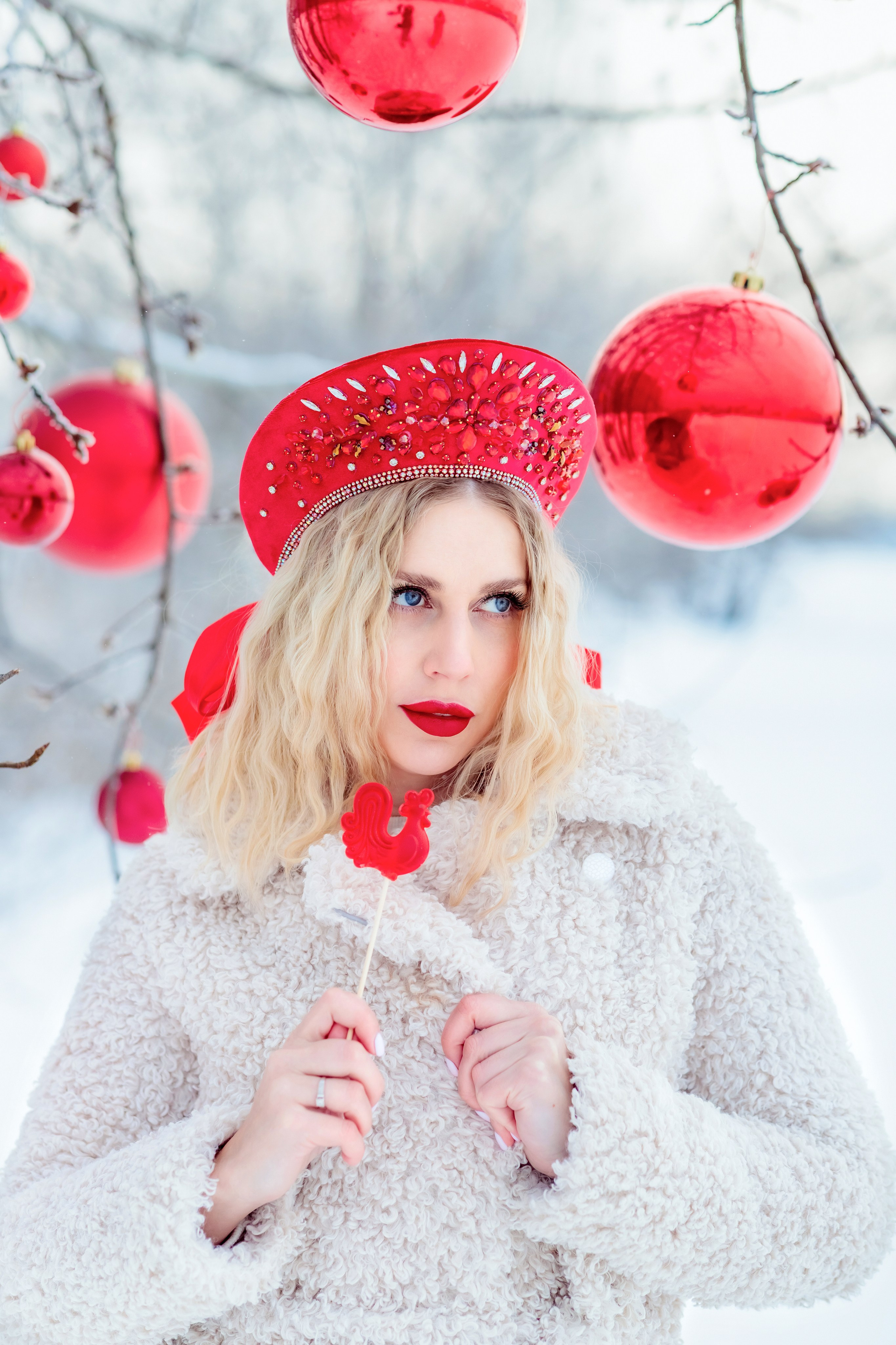 Фотопроект «Красные ШАРЫ». Фотограф Алина Лебедь