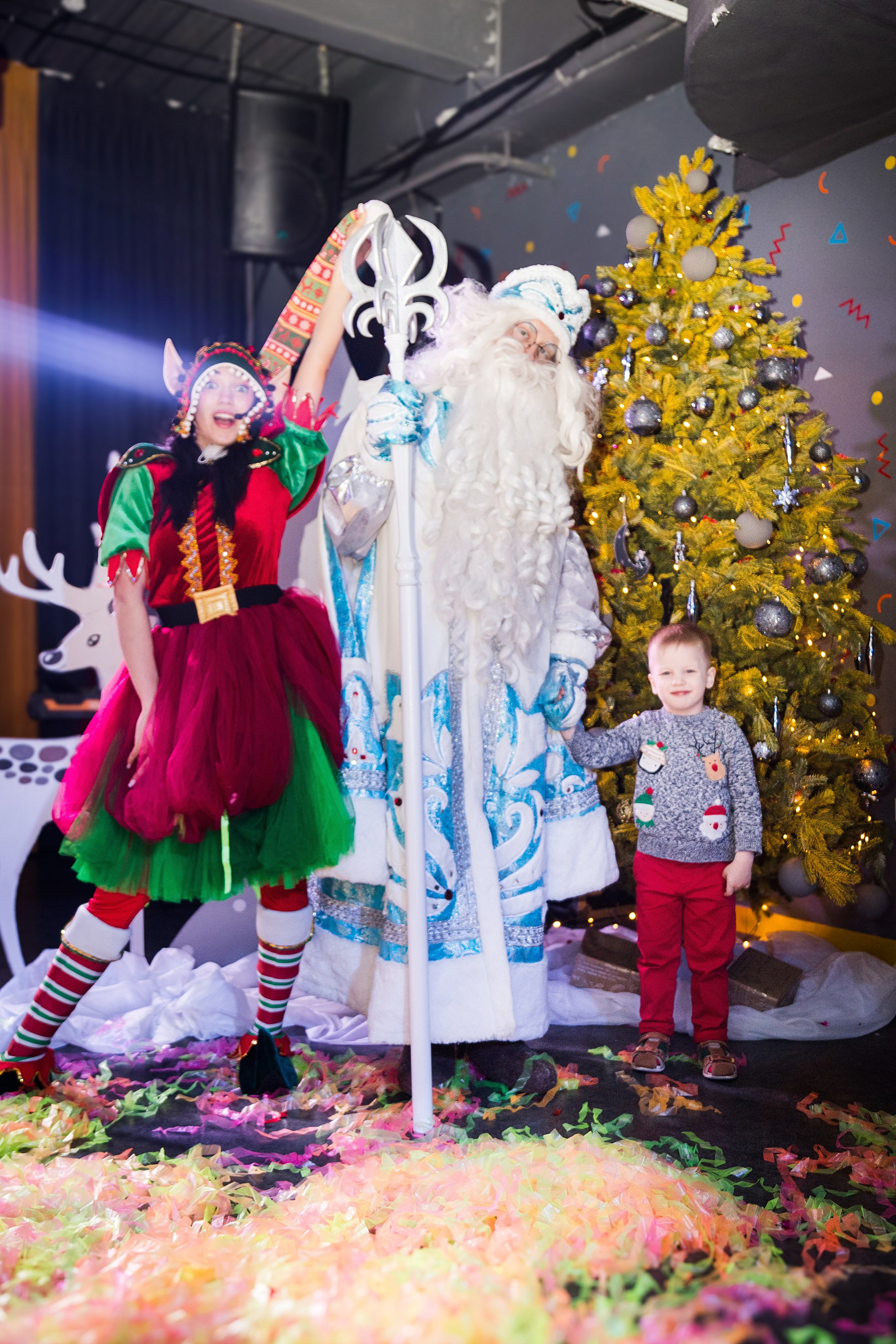 Новогодние утренники. Детский фотограф видеограф в Хабаровске Михаил Орлов