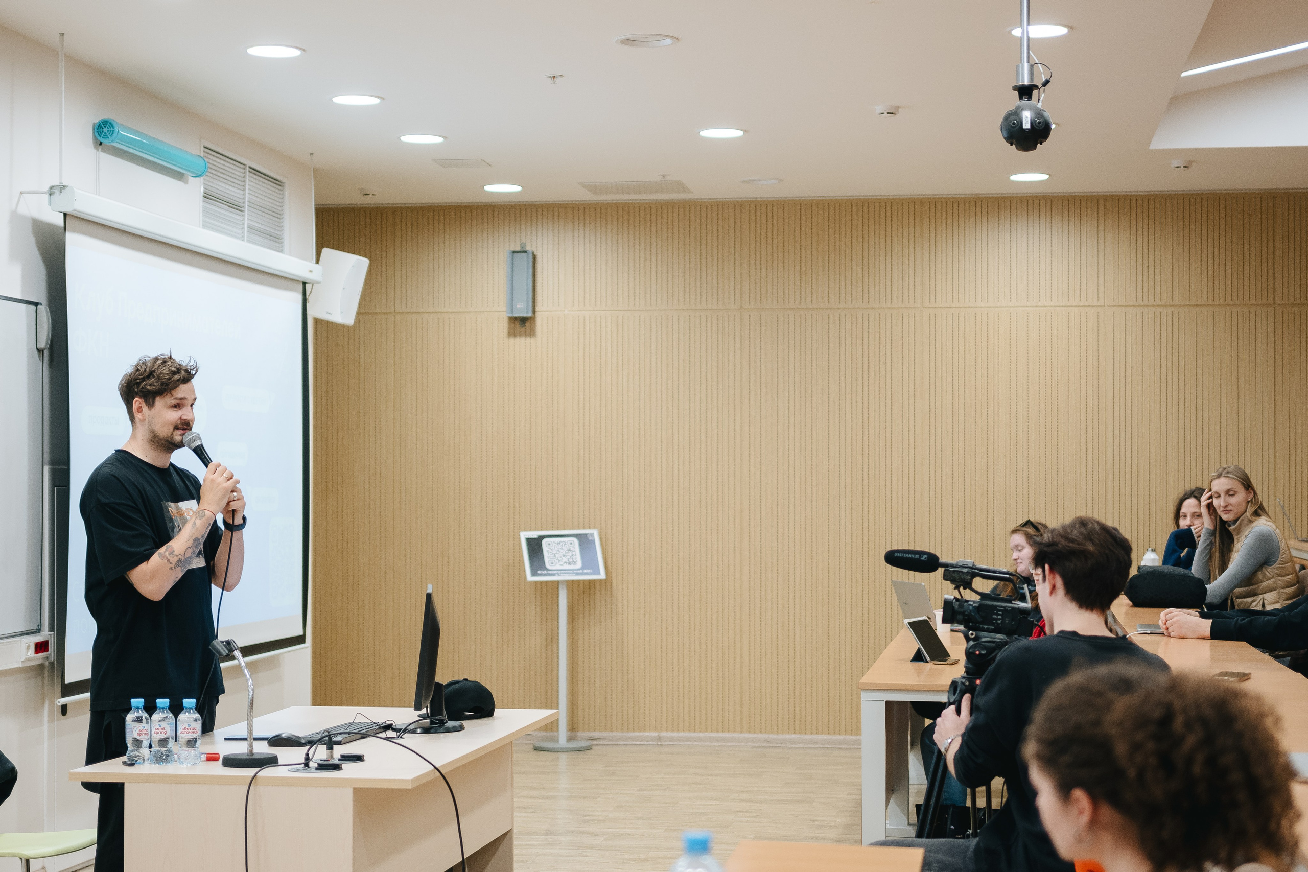 Встреча с Олегом Титовым, креативным продюсером Medium Quality. Даниил Сергеев: репортажный фотограф