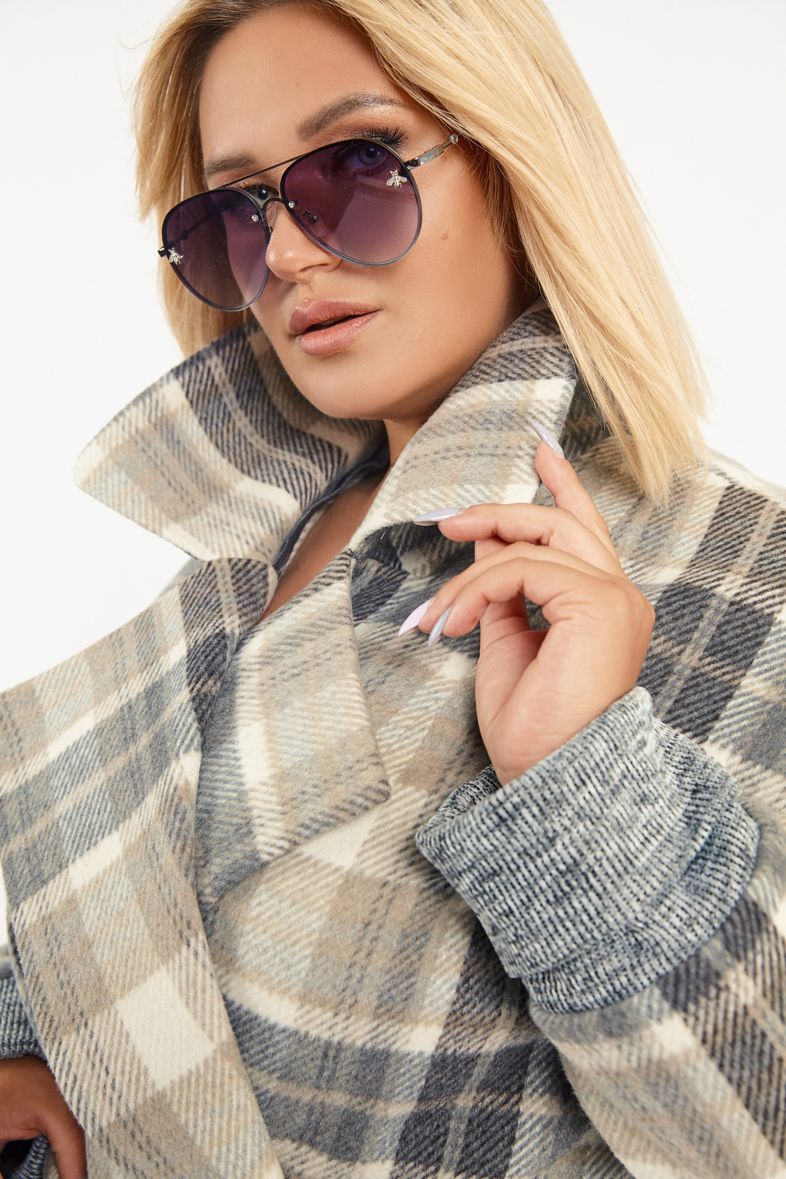 Светлана Жукова в пальто от eva Graffova 