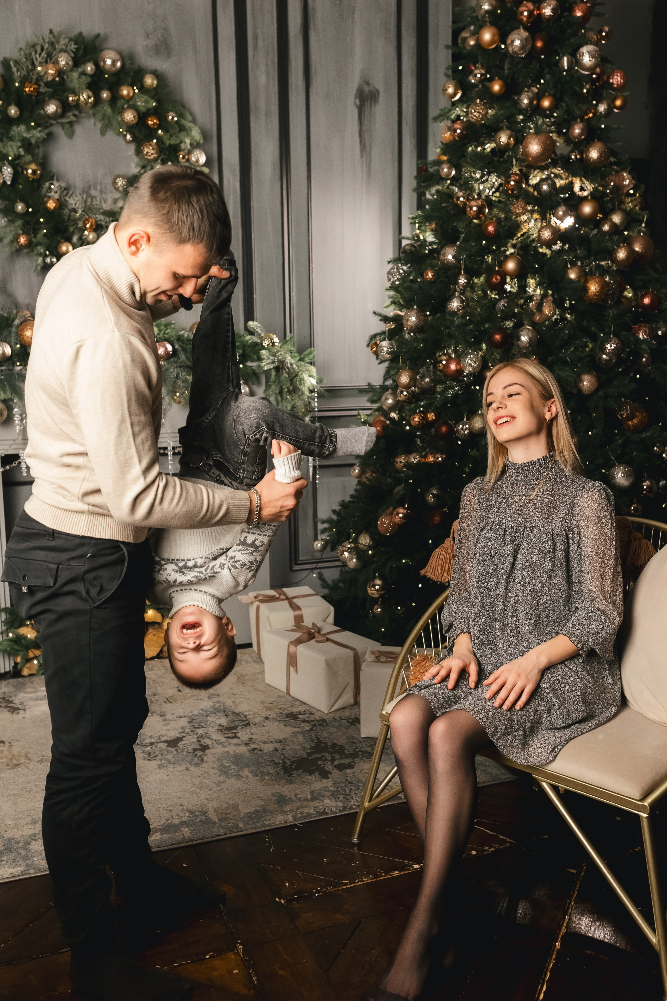 Семейная новогодняя фотосессия в Хабаровске. Свадебный фотограф в Хабаровске