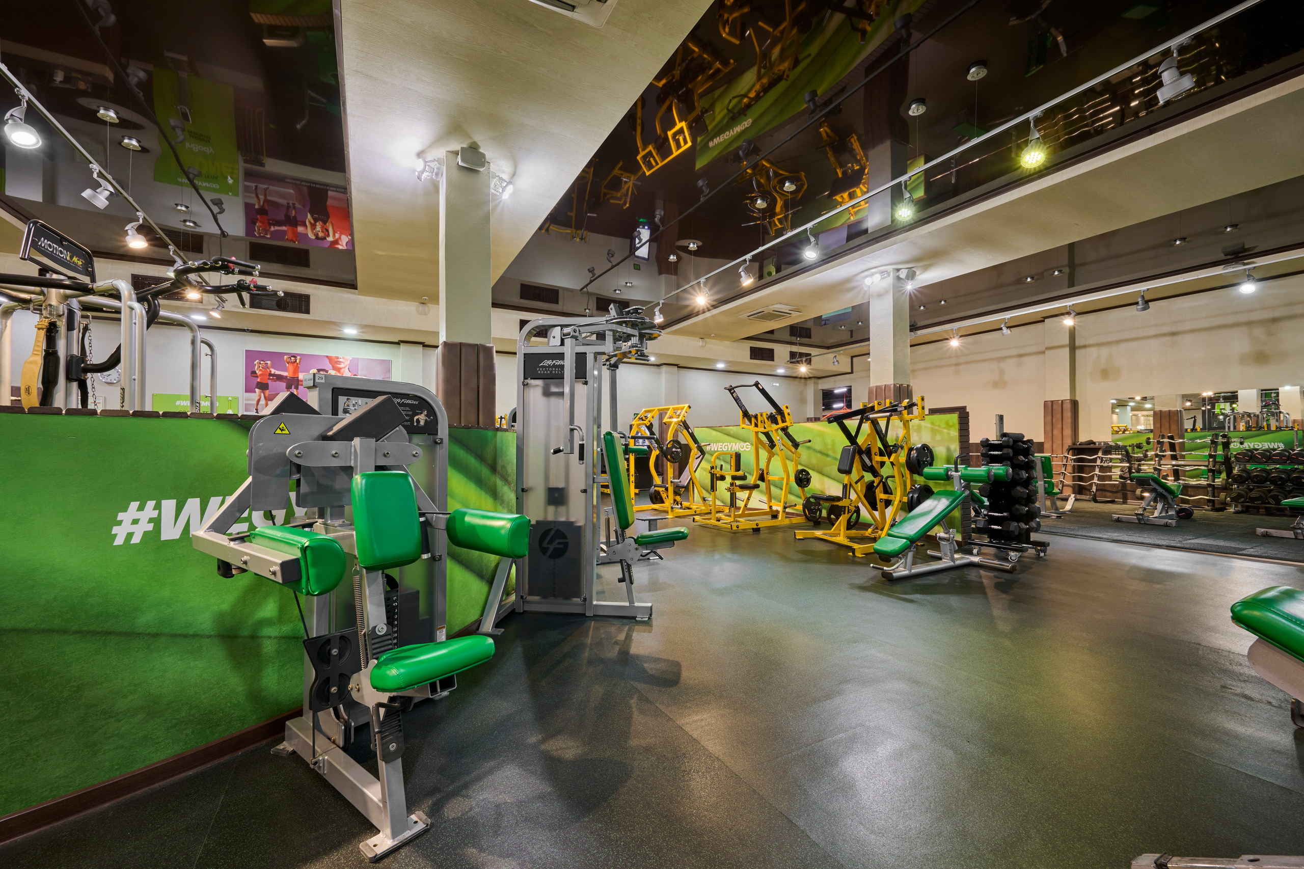 Интерьерная съемка финесклуба WeGym ферганская. Спортивный фитнес фотограф-видеограф Алексей Нестеров