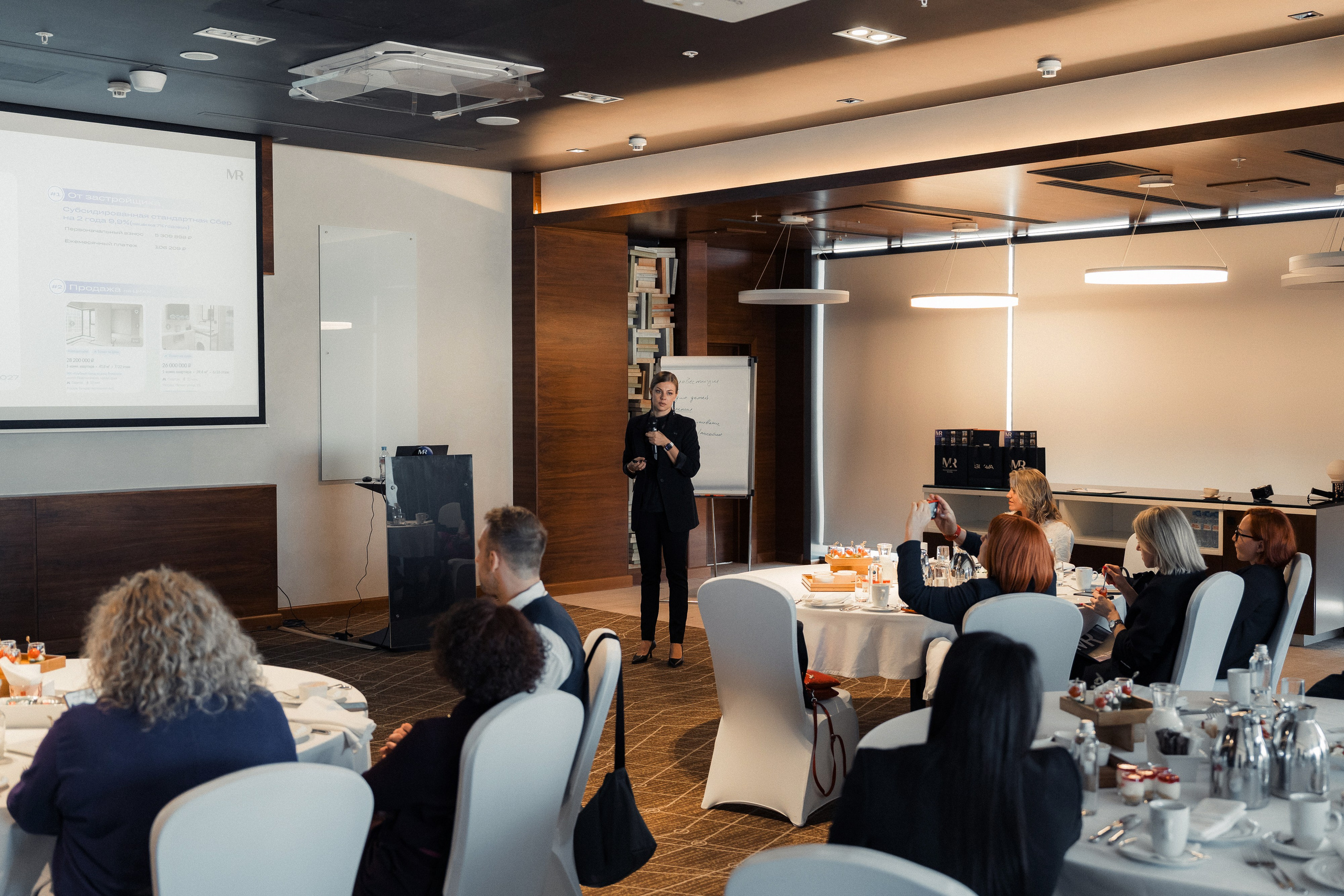 Застройщики Москвы MR (МАРРИОТ). Свадебный и репортажный фотограф в Воронеже Роман Янко