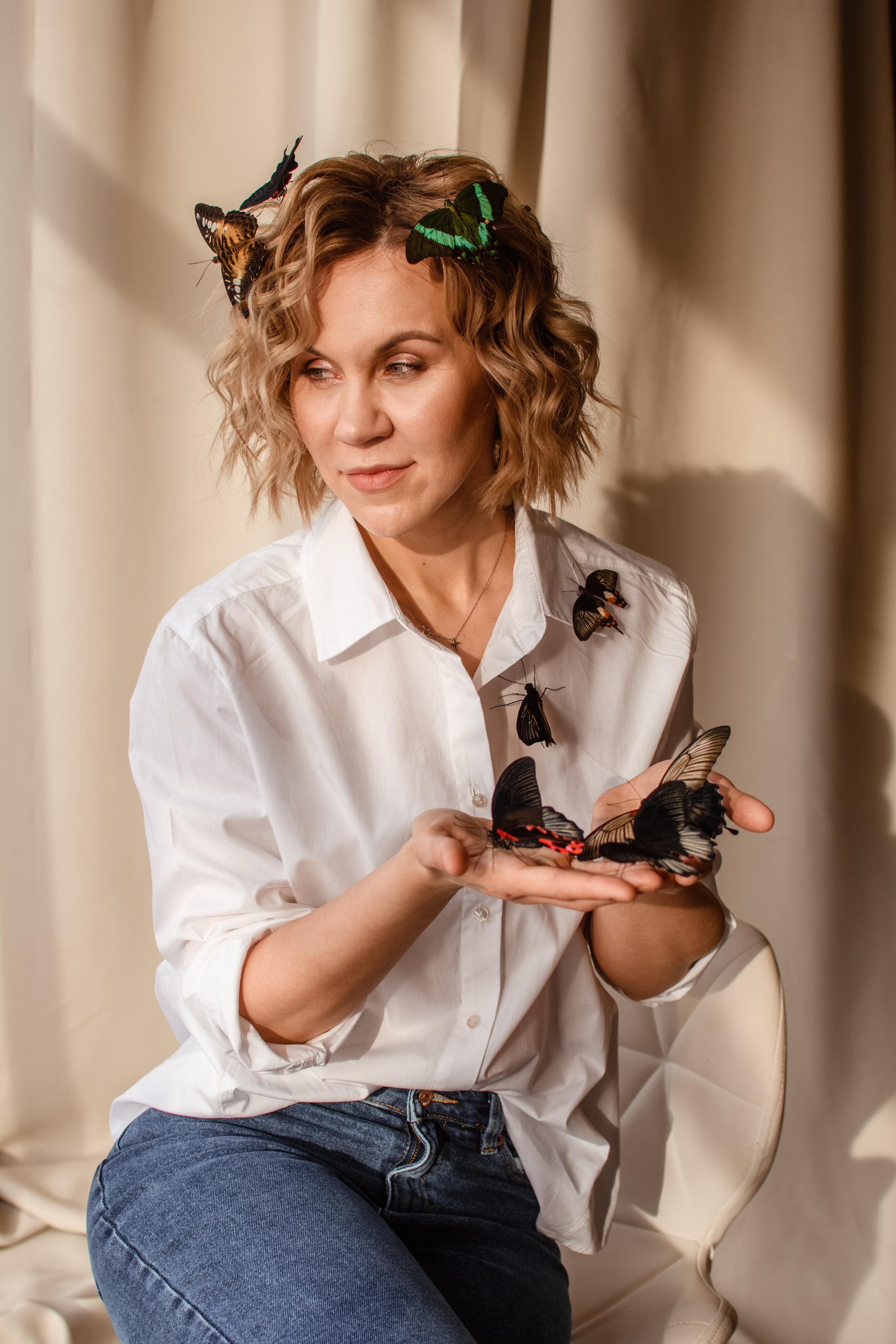 Екатерина с бабочками. Женский и семейный фотограф в Костроме. Алена Шепот