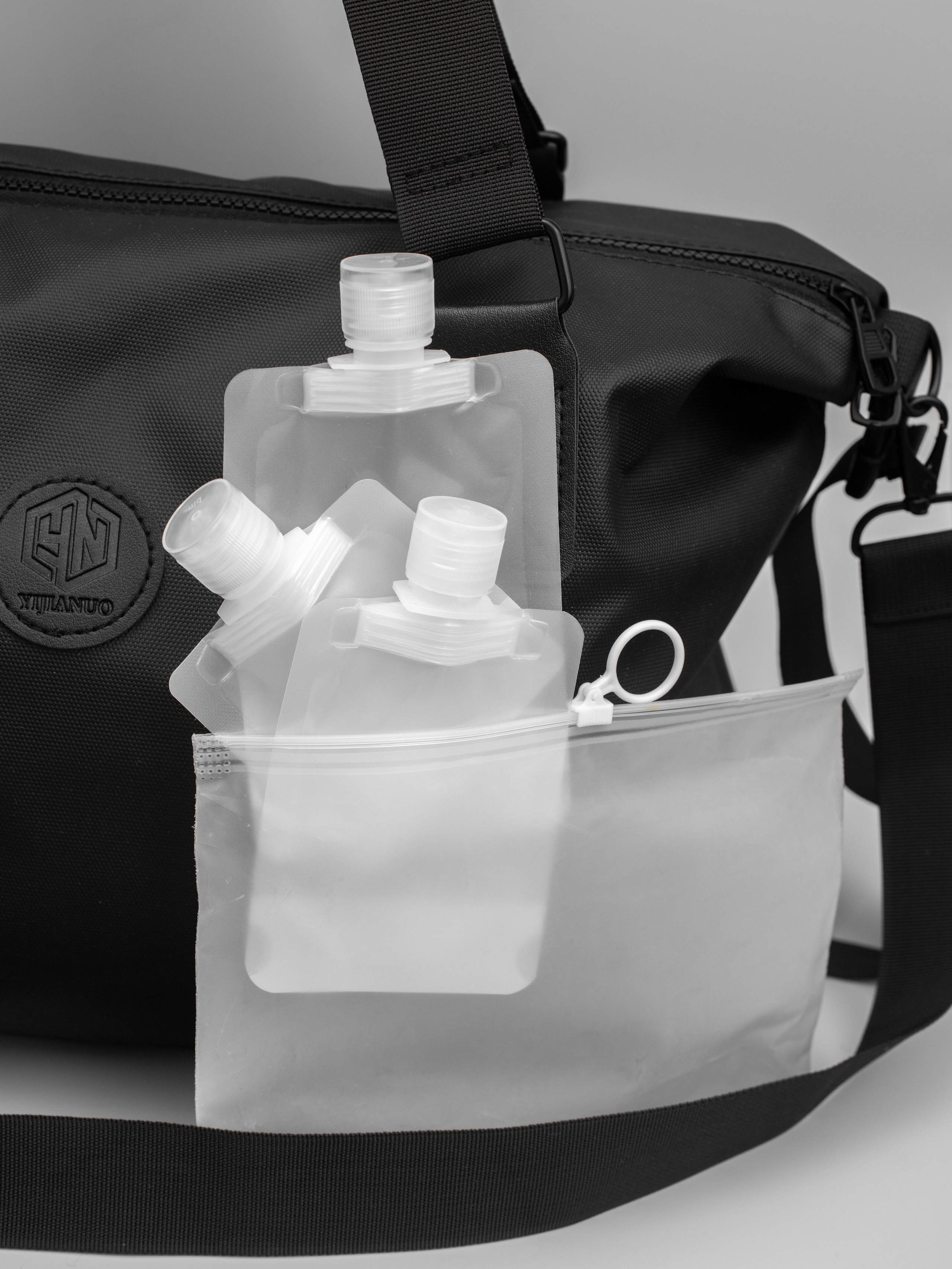 Сумки. Предметный и женский фотограф в Новосибирске