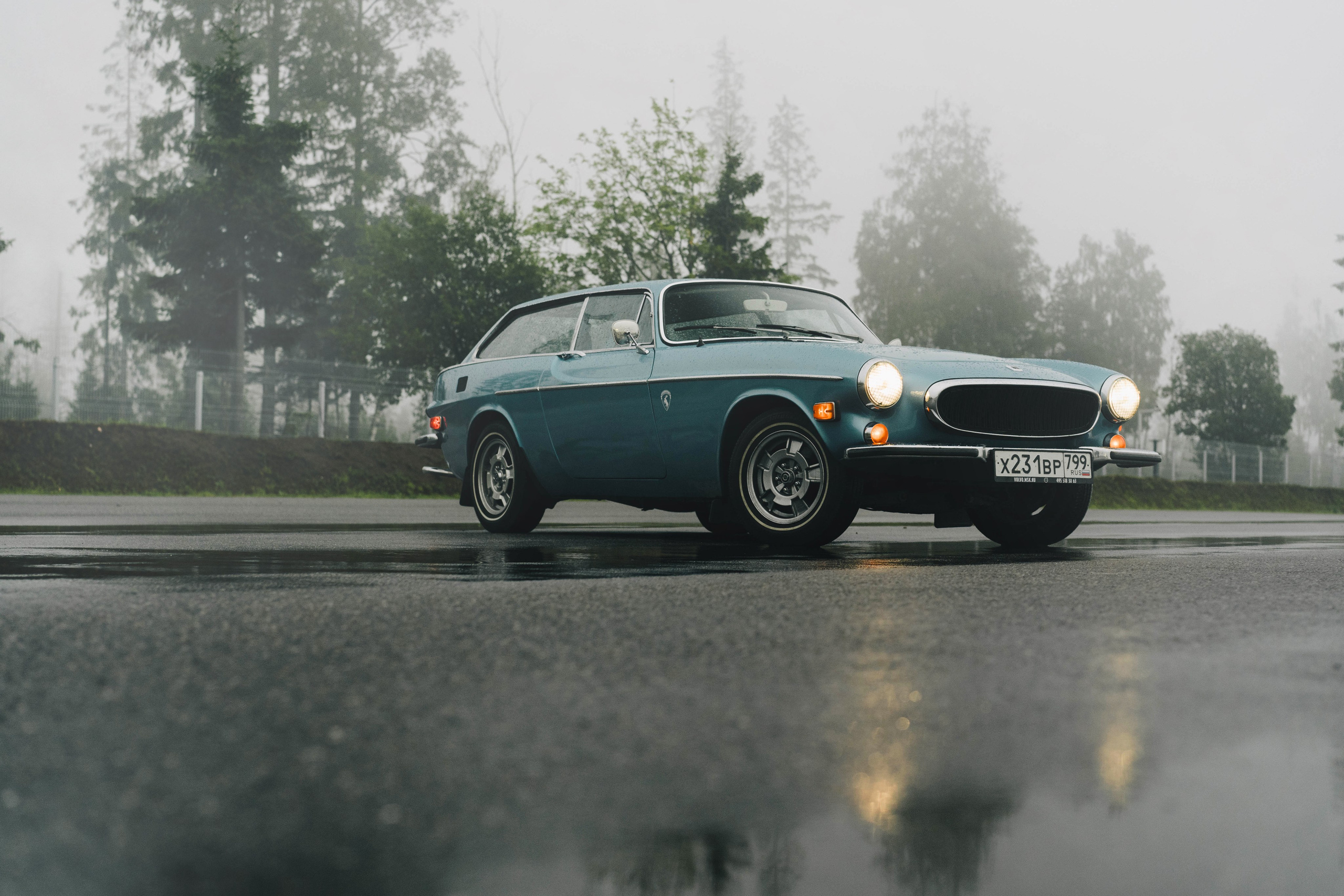 Volvo P1800ES. Автомобильный фотограф Антон Цырулев