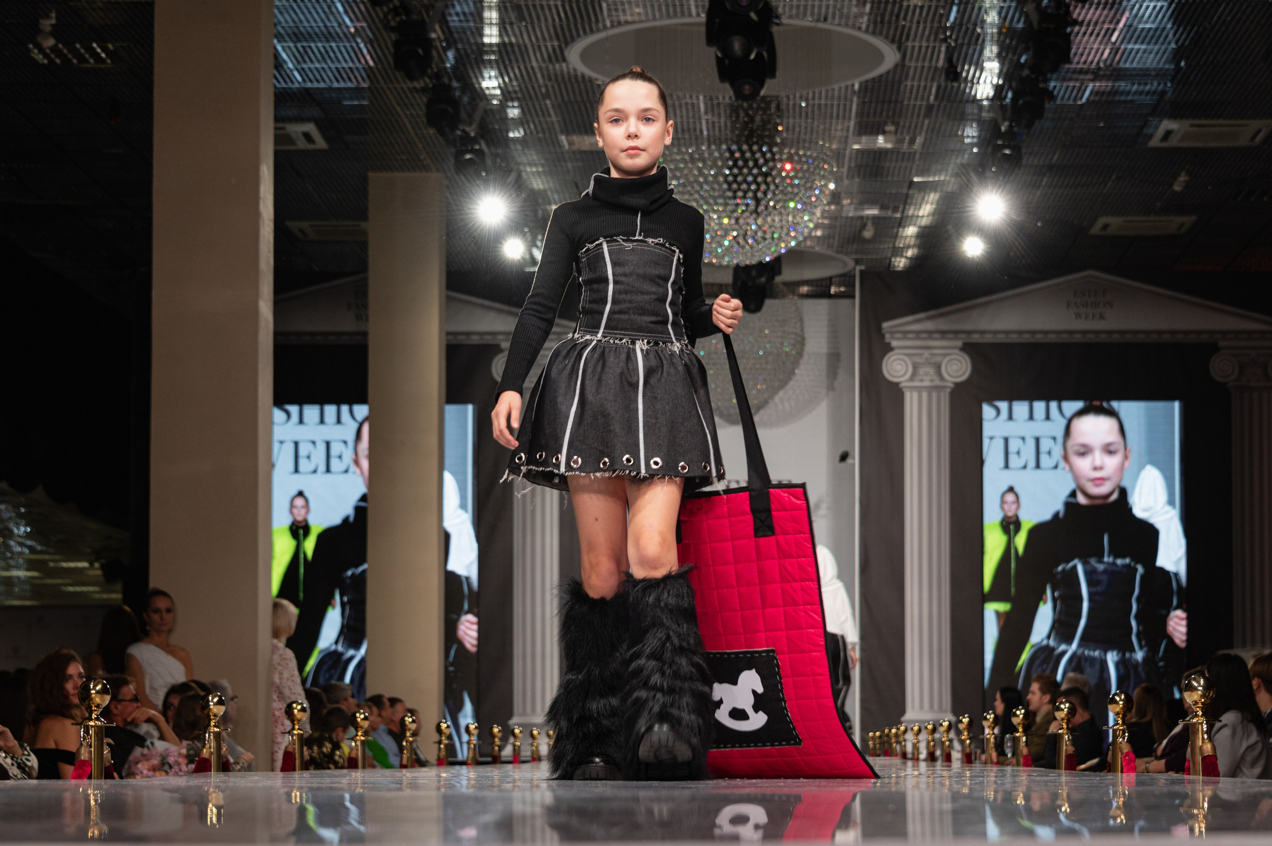 Estet Fashion Week-2023. Фотограф Роман Адлер