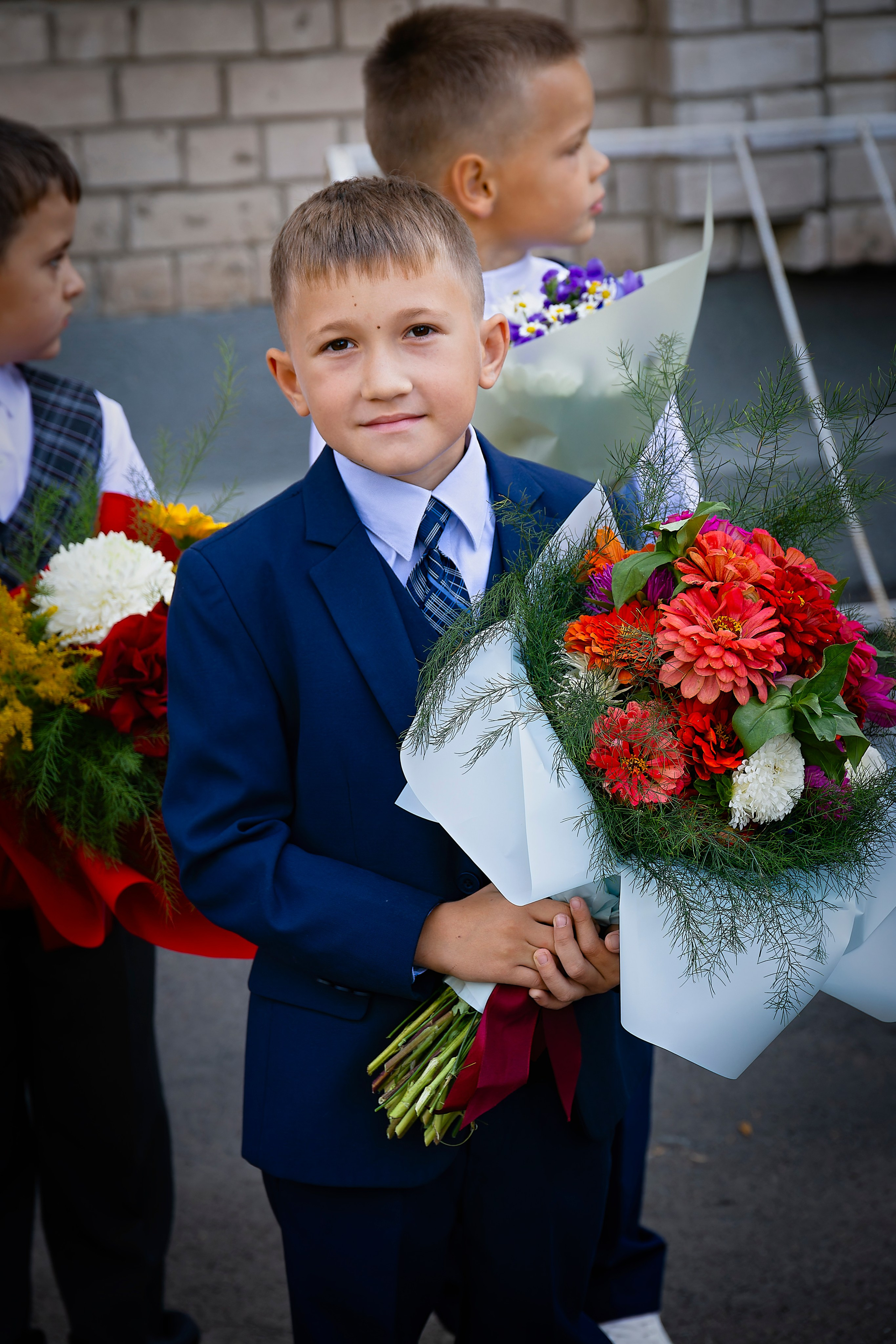 1 Сентября. Школа № 135. Лев Постнов.Фотограф. Нижний Новгород