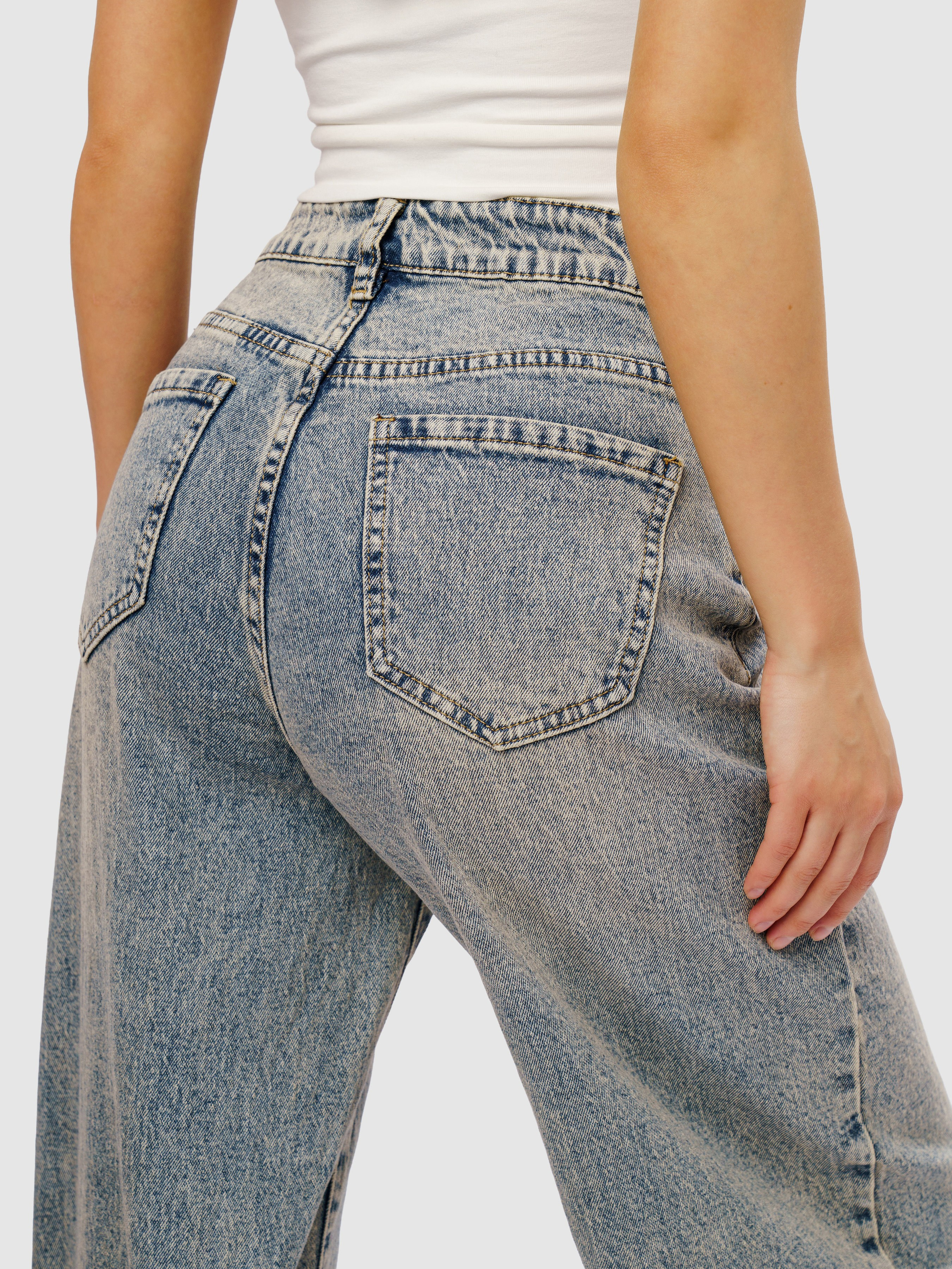 Каталожная съёмка женской одежды — фото и видео на моделях | KED Production. KED Production — продакшн из СПб. Создаём фото, видео и контент, который помогает брендам и селлерам продавать больше