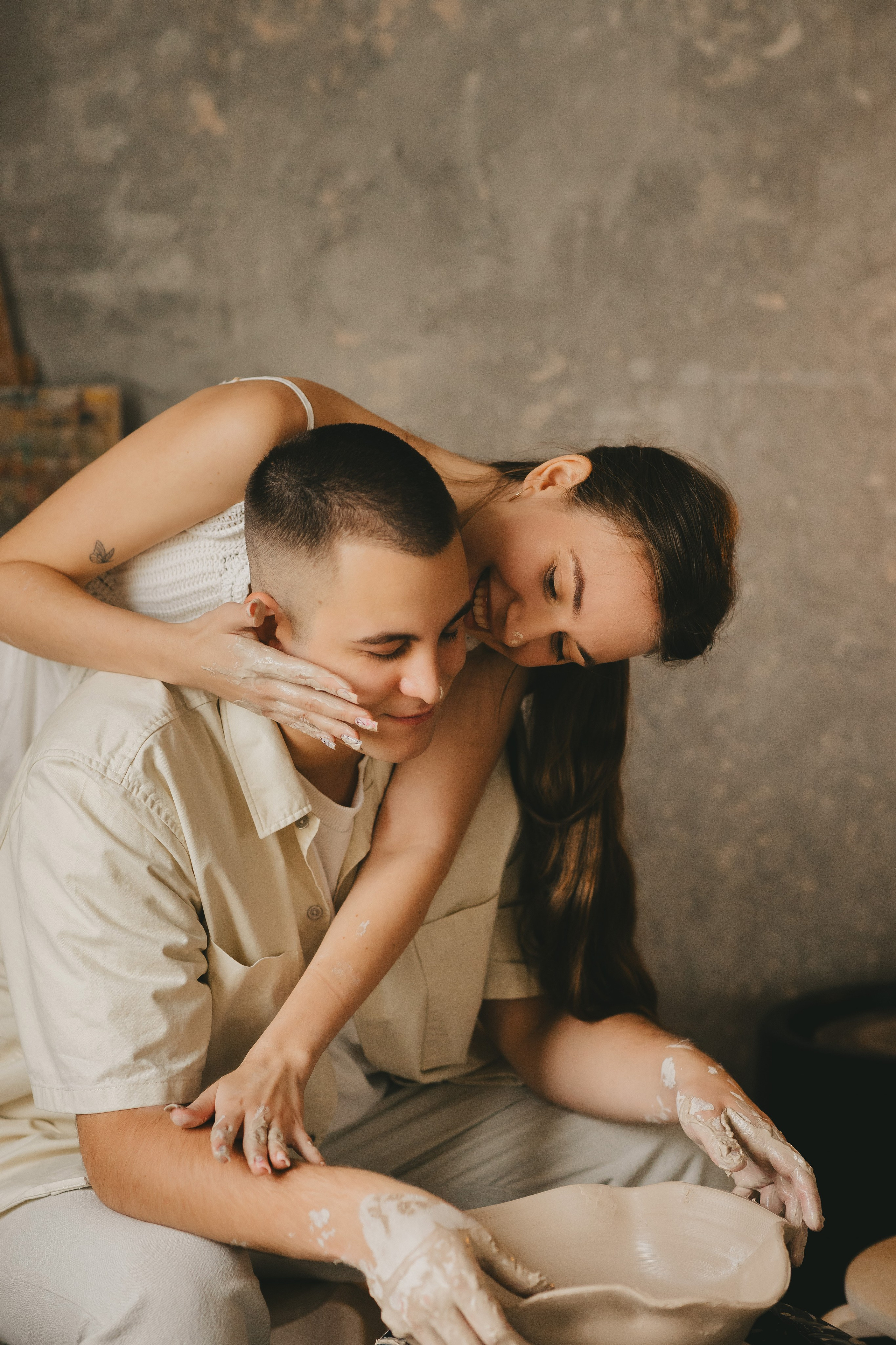 Дима и Даша в гончарной мастерской. Семейный lifestyle фотограф в Санкт-Петербурге Людмила Пахомова